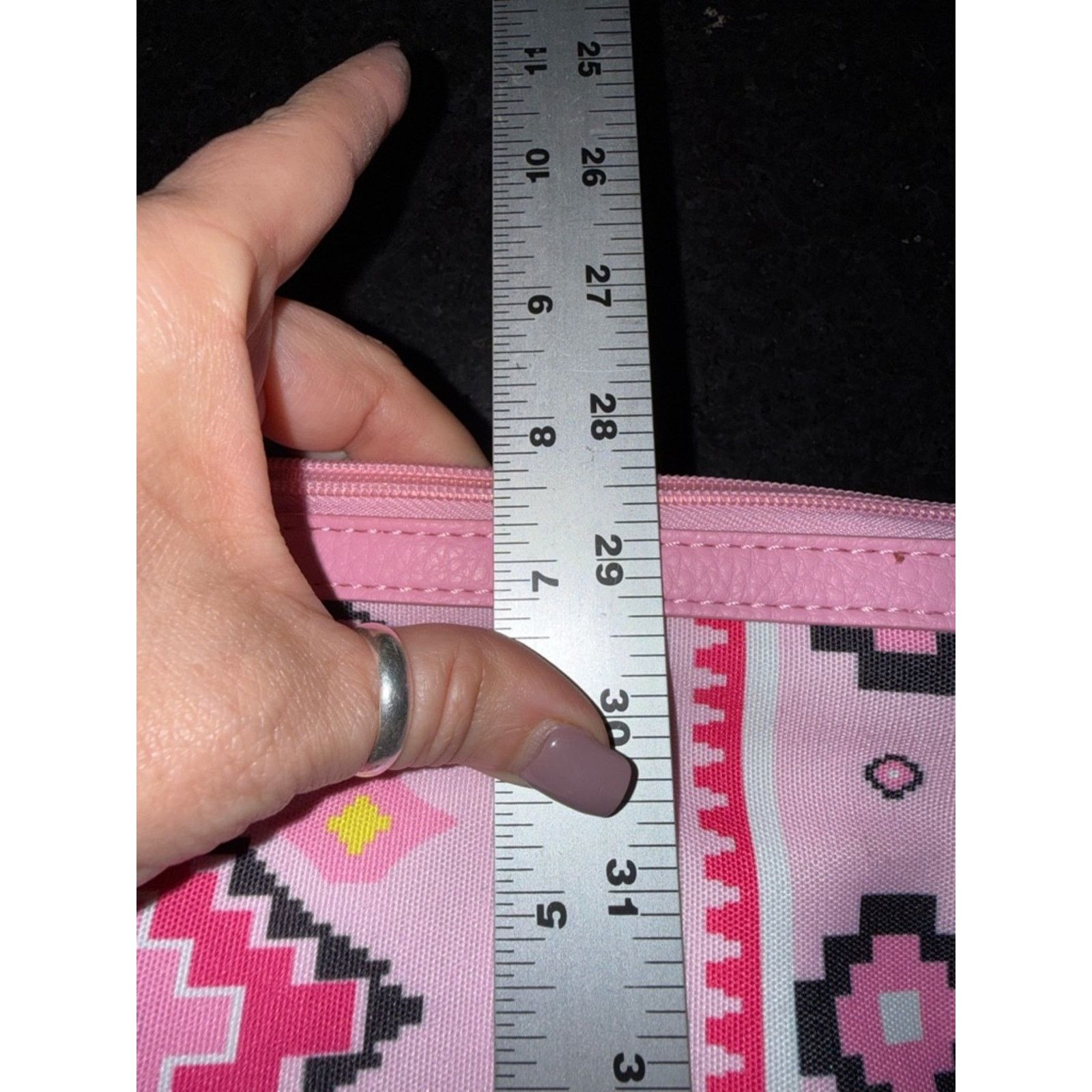 Wrangler Wrangler Pink Aztec CANVAS MAKEUP BAG INSIDE SLIP POCKETS Size ONE SIZE - 7 Thumbnail