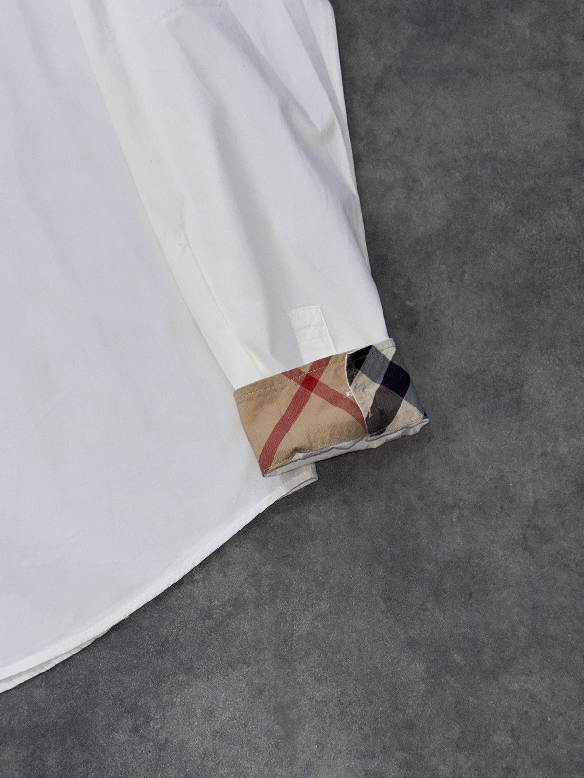 Burberry Burberry nova check white button up shirt Size S / US 4 / IT 40 - 2 Thumbnail
