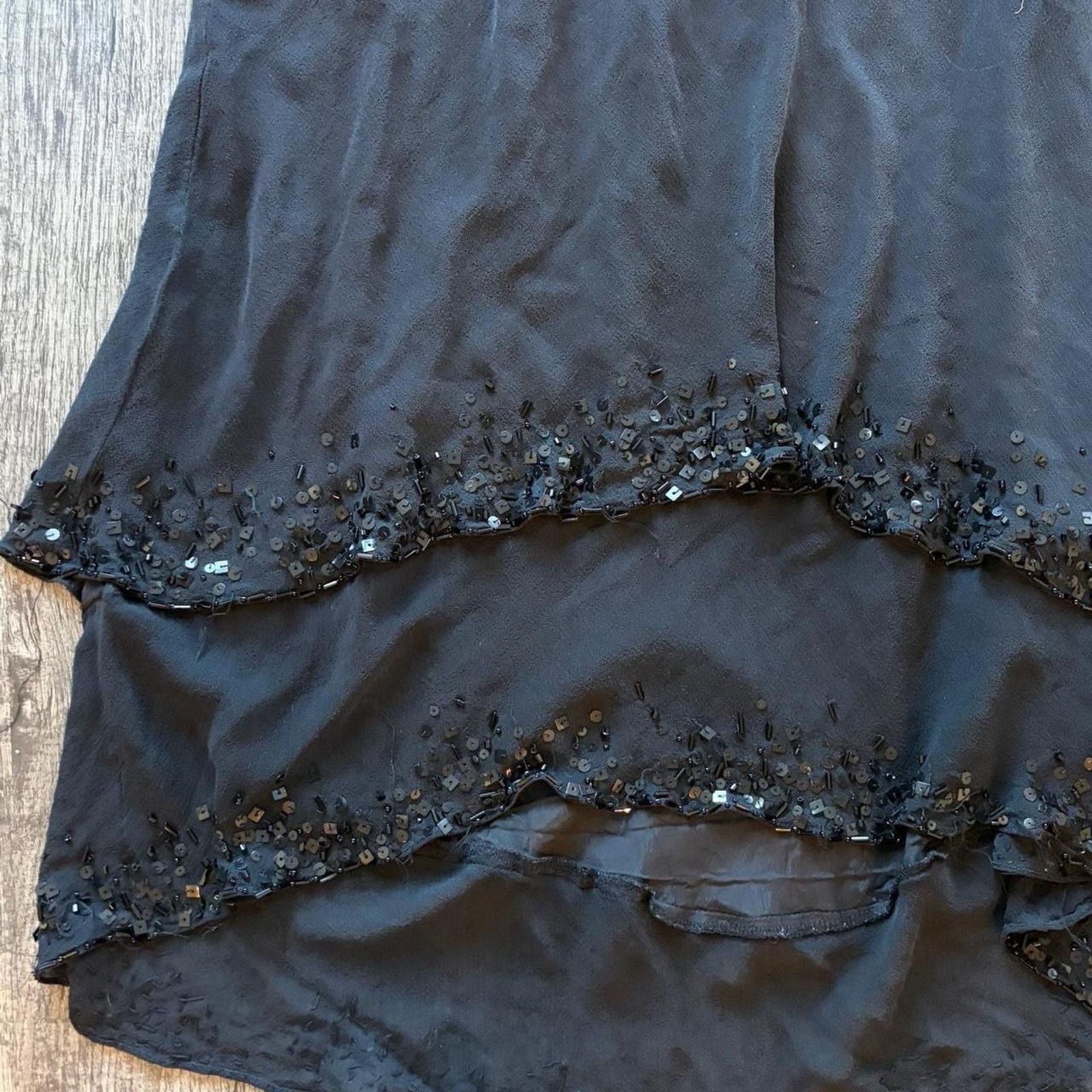 MAGGY LONDON Vintage black midi dress with sequins and layered ruffles Size M / US 6-8 / IT 42-44 - 4 Thumbnail