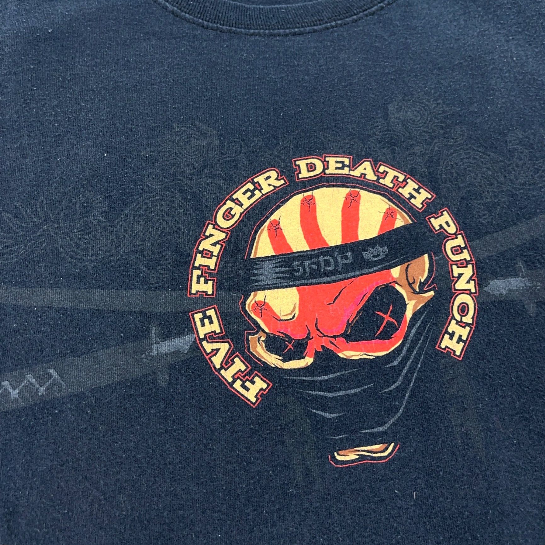 Hanes VINTAGE Hanes Shirt Men 2XL Black Band Graphic Print Y2K 5 Finger Death Punch Tee Skull Rock Retro Hipster Music Adult Mens Size US XXL / EU 58 / 5 - 5 Thumbnail