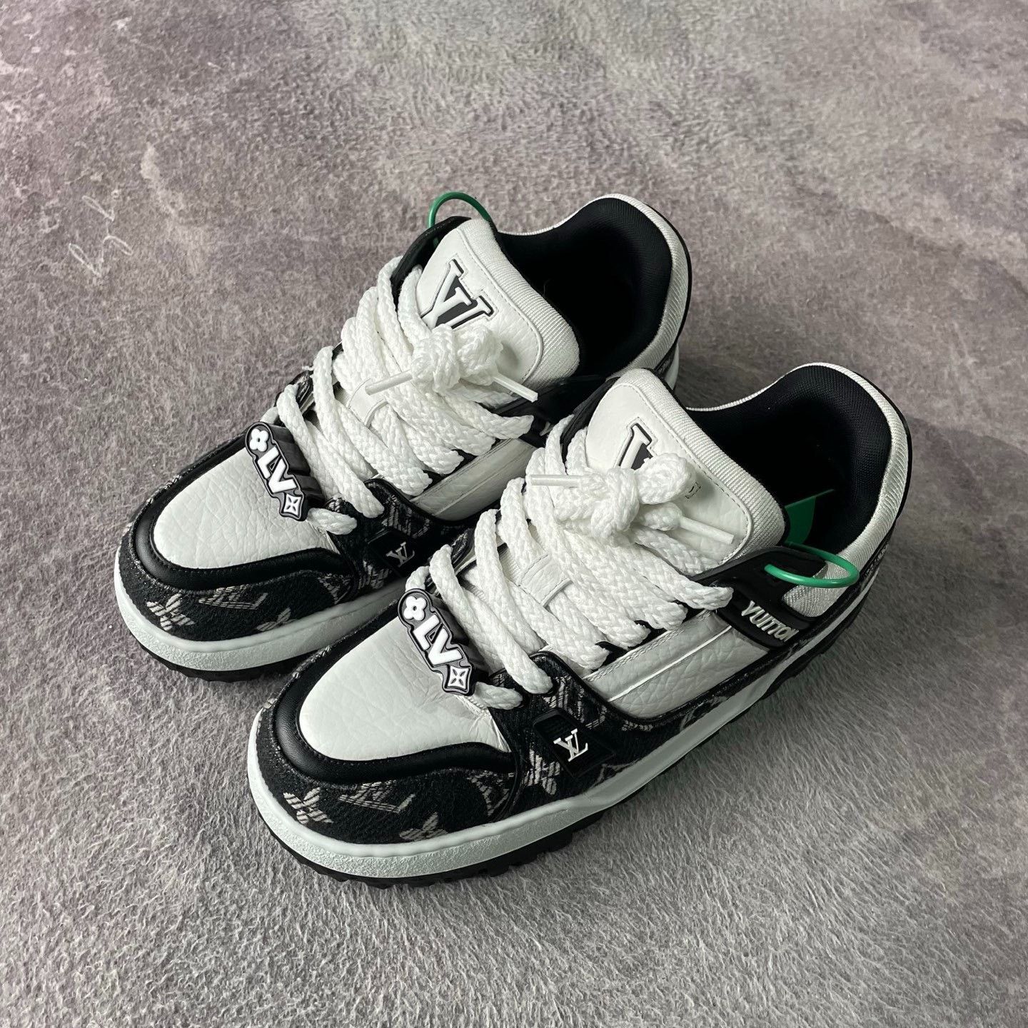 Louis Vuitton Louis Vuitton Trainer Maxi Black White Denim Size US 9.5 / EU 42-43 - 1 Thumbnail