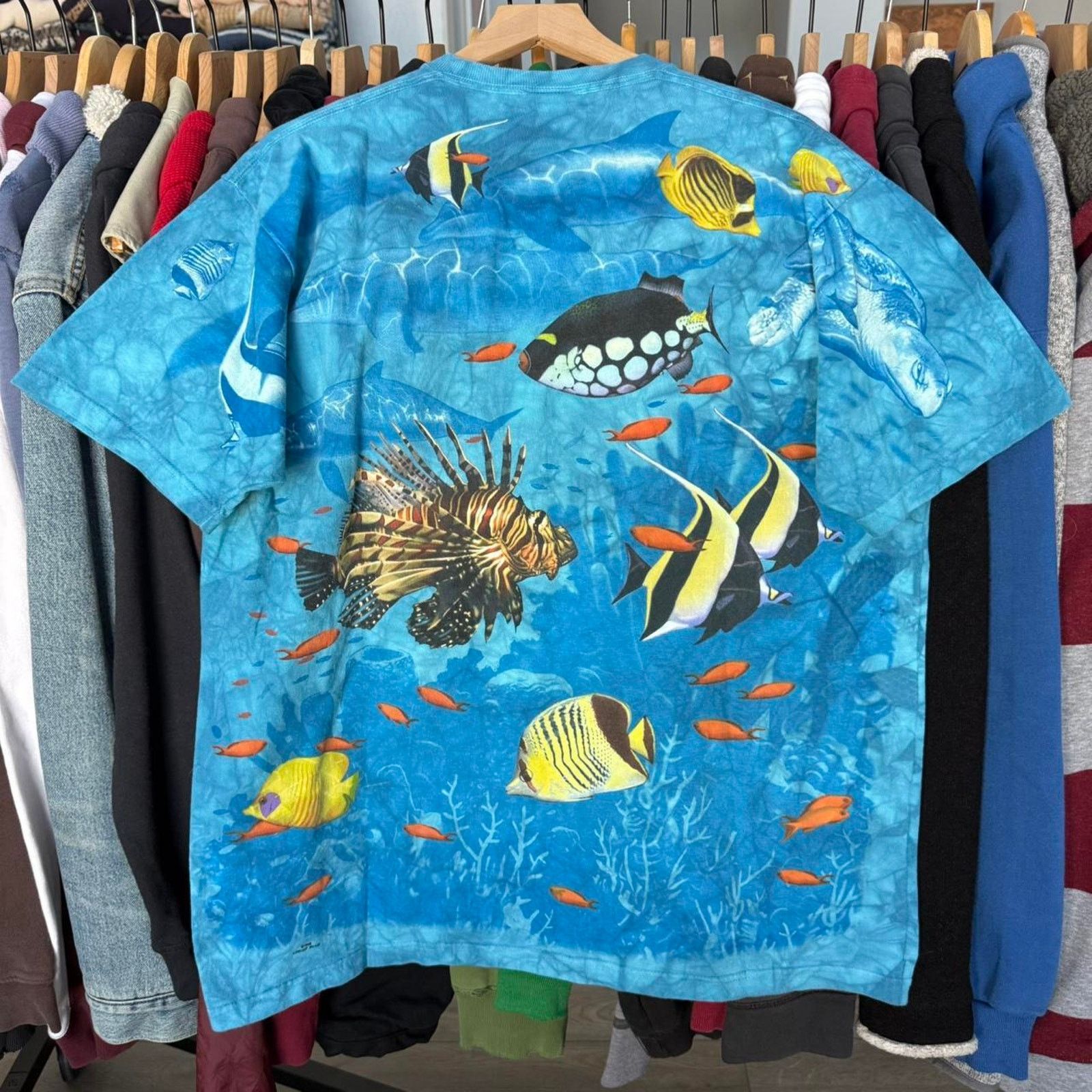 Liquid Blue Vintage 1998 liquid blue ocean aop turtle t-shirt Size US L / EU 52-54 / 3 - 7 Thumbnail