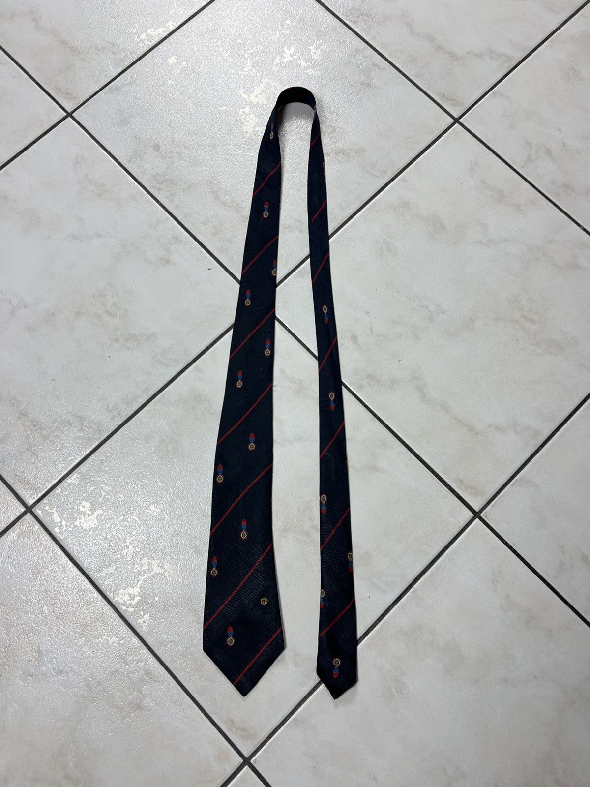 Gucci Vintage Gucci Italy silk tie striped navy red logo GG Size ONE SIZE - 8 Thumbnail