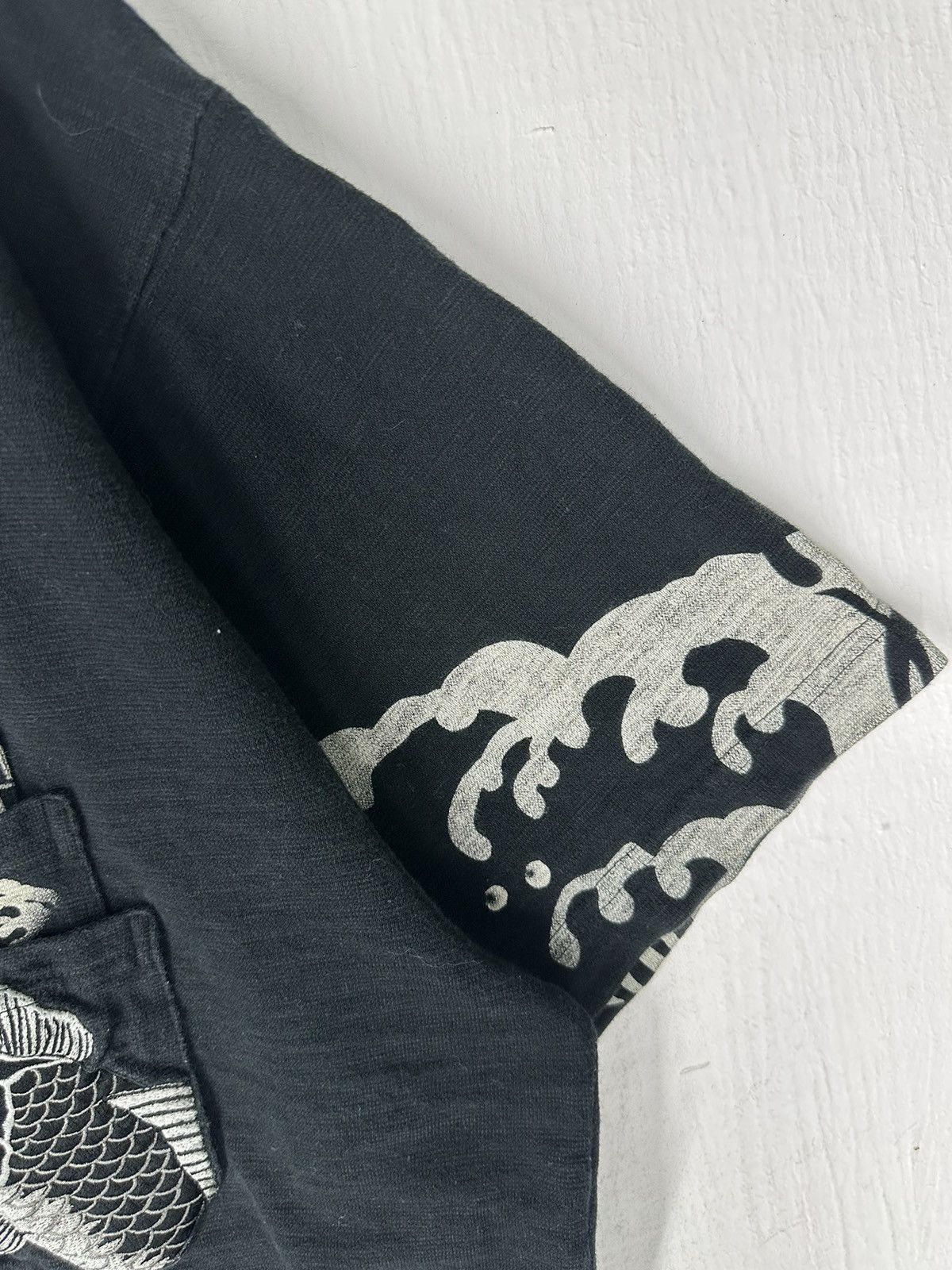 Japanese Brand Vintage Embroidery Koi Fish Japanese Style Shirt Tee Size US XL / EU 56 / 4 - 6 Thumbnail
