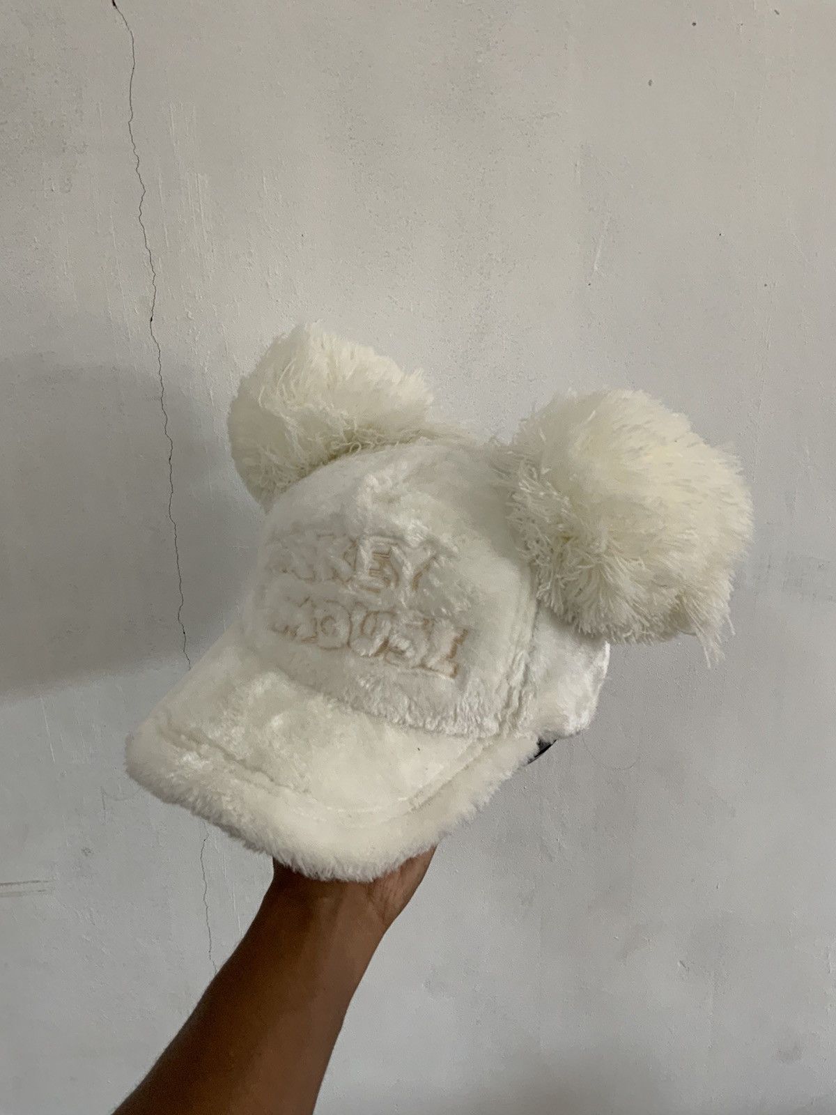 Disney Mickey Mouse Mohair Fur Disney Hat Cap Size ONE SIZE - 2 Thumbnail