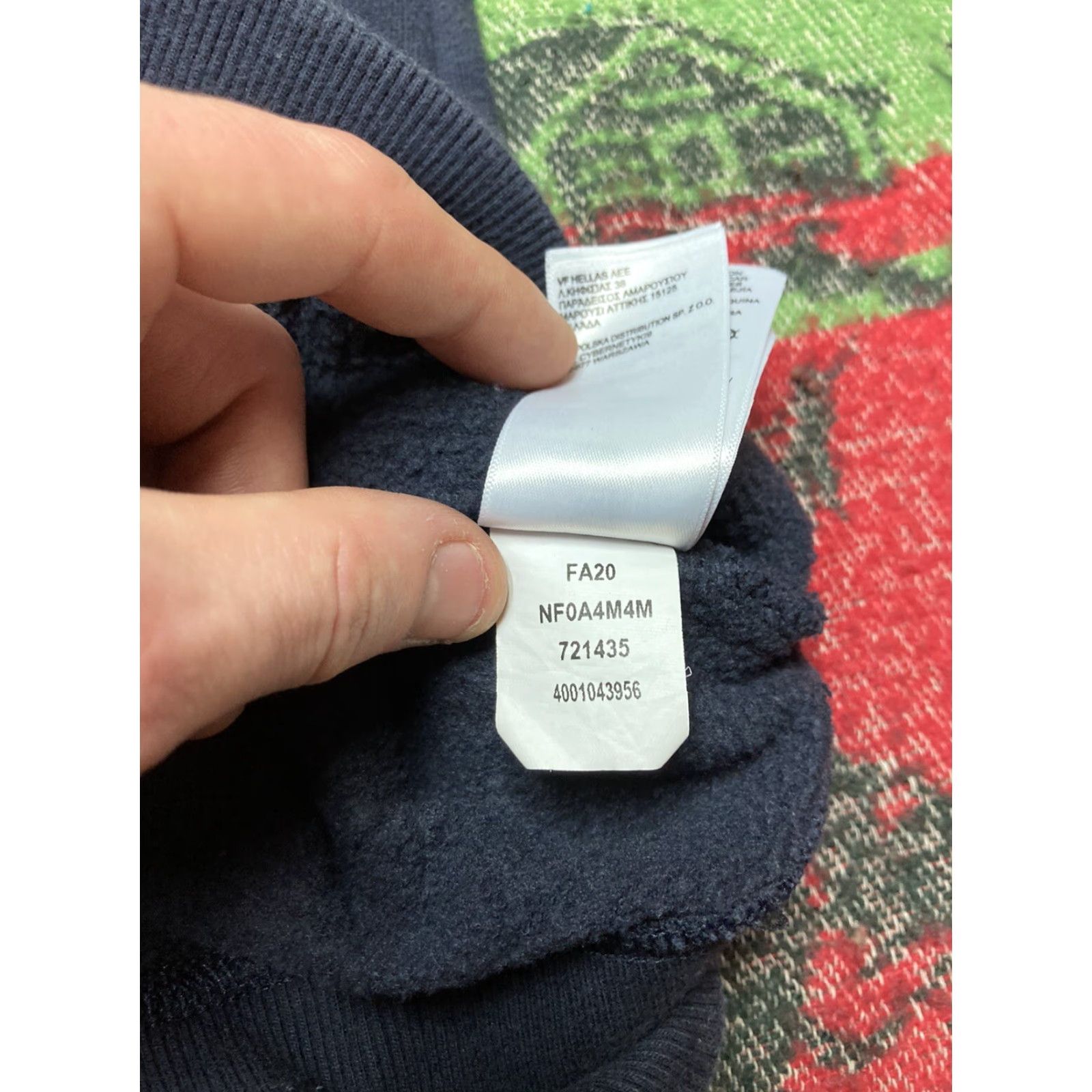 The North Face The North Face Hoodie Womens Small Logo Graphic Dark Blue EUC Pullover Shirt Size S / US 4 / IT 40 - 6 Thumbnail