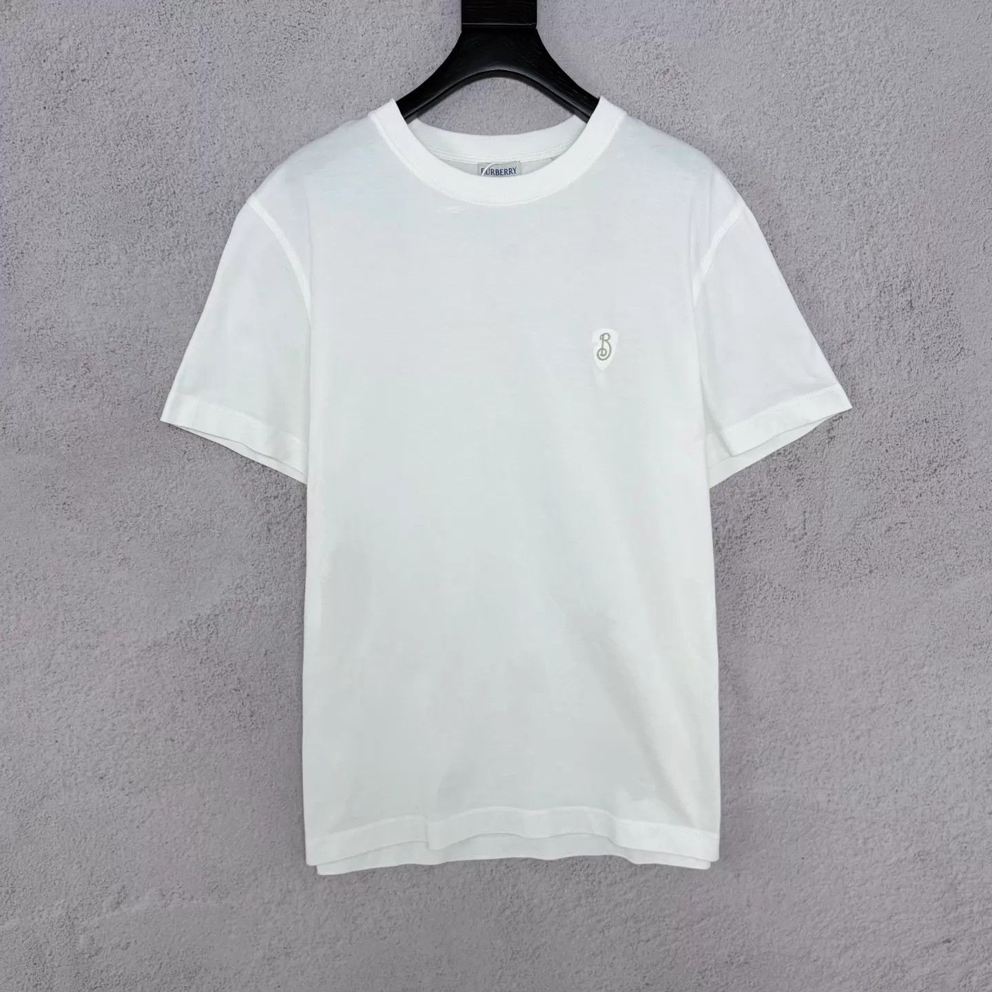 Burberry Burberry new logo crewneck short sleeve tee XXL Size XXL / US 16-18 / IT 52-54 - 1 Thumbnail