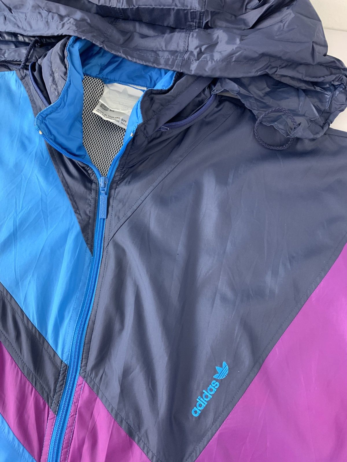 Adidas Adidas Windbreaker Hooded Zipper Jacket Colour Block Design Size US XL / EU 56 / 4 - 4 Thumbnail