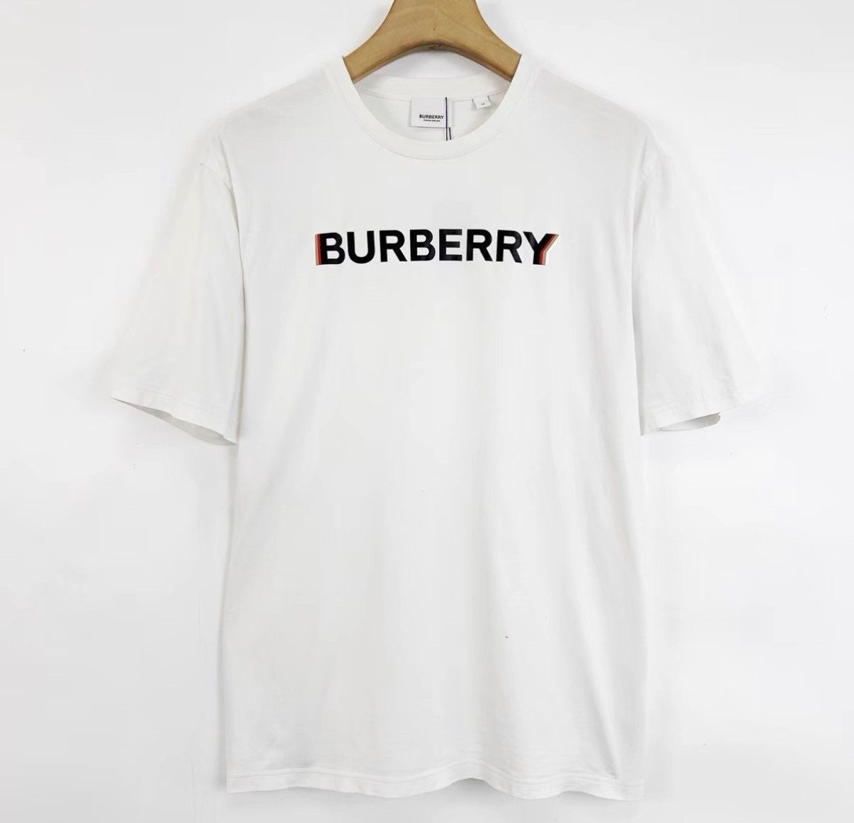 Burberry Burberry White Letter Logo Print Short Sleeve T-Shirt K12 Size US M / EU 48-50 / 2 - 1 Thumbnail
