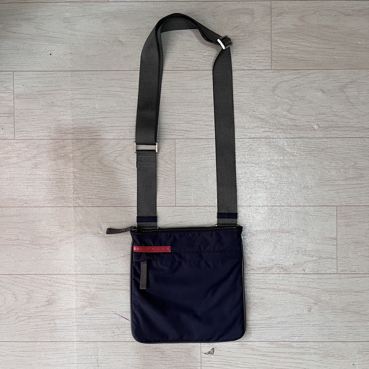 Prada 2000s Prada sport mini slingbag (include the card 2001) Size ONE SIZE - 1 Thumbnail
