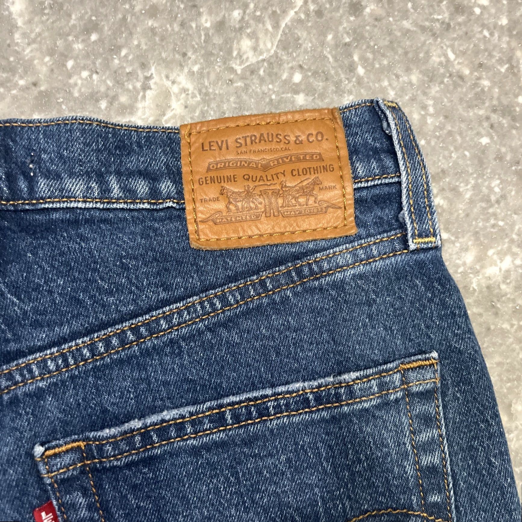 Levi's Levi's Premium Womens Ribcage Button Fly Cut Off Jean Shorts Size 28 Size 28" / US 6 / IT 42 - 6 Thumbnail