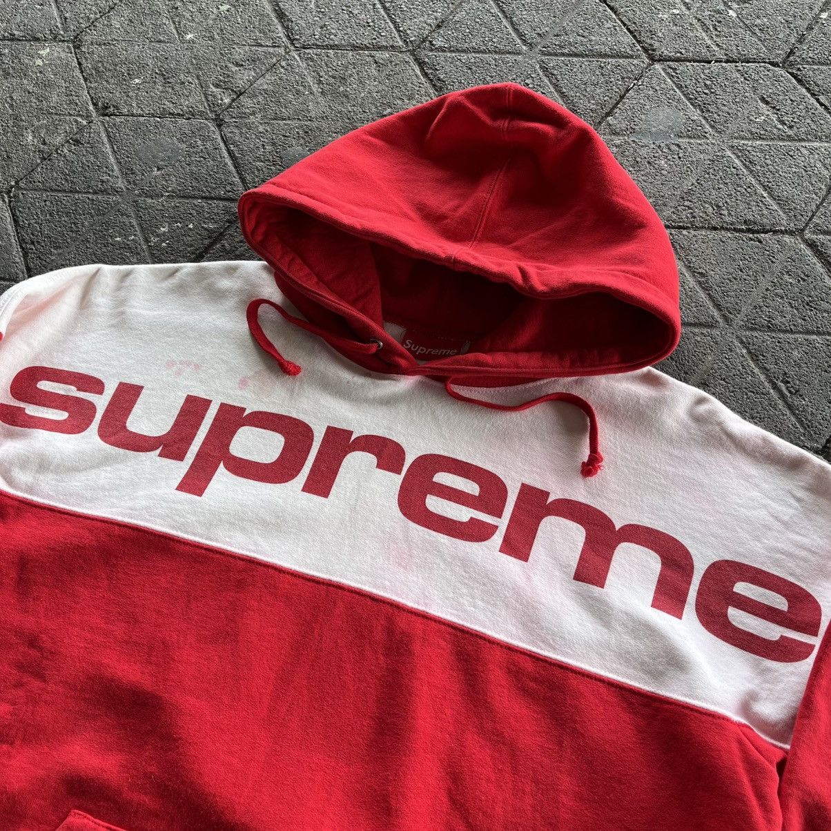 Supreme × Vintage Supreme Blocked Hoodie Red Made in Canada Size US L / EU 52-54 / 3 - 3 Thumbnail