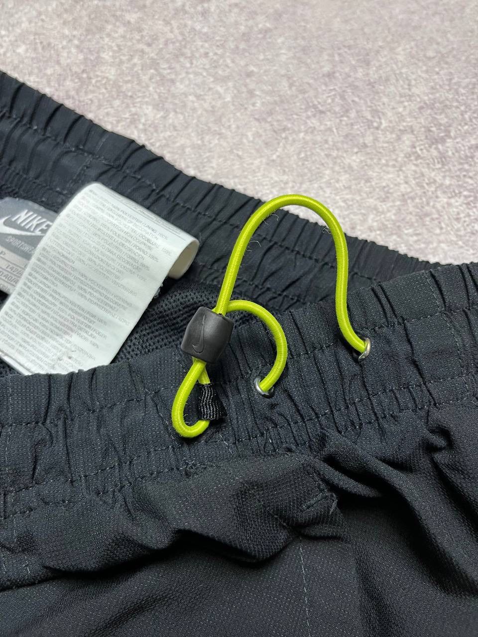Nike Vintage Nike Swoosh Baggy Nylon Trackpants S Size US 31 - 5 Thumbnail