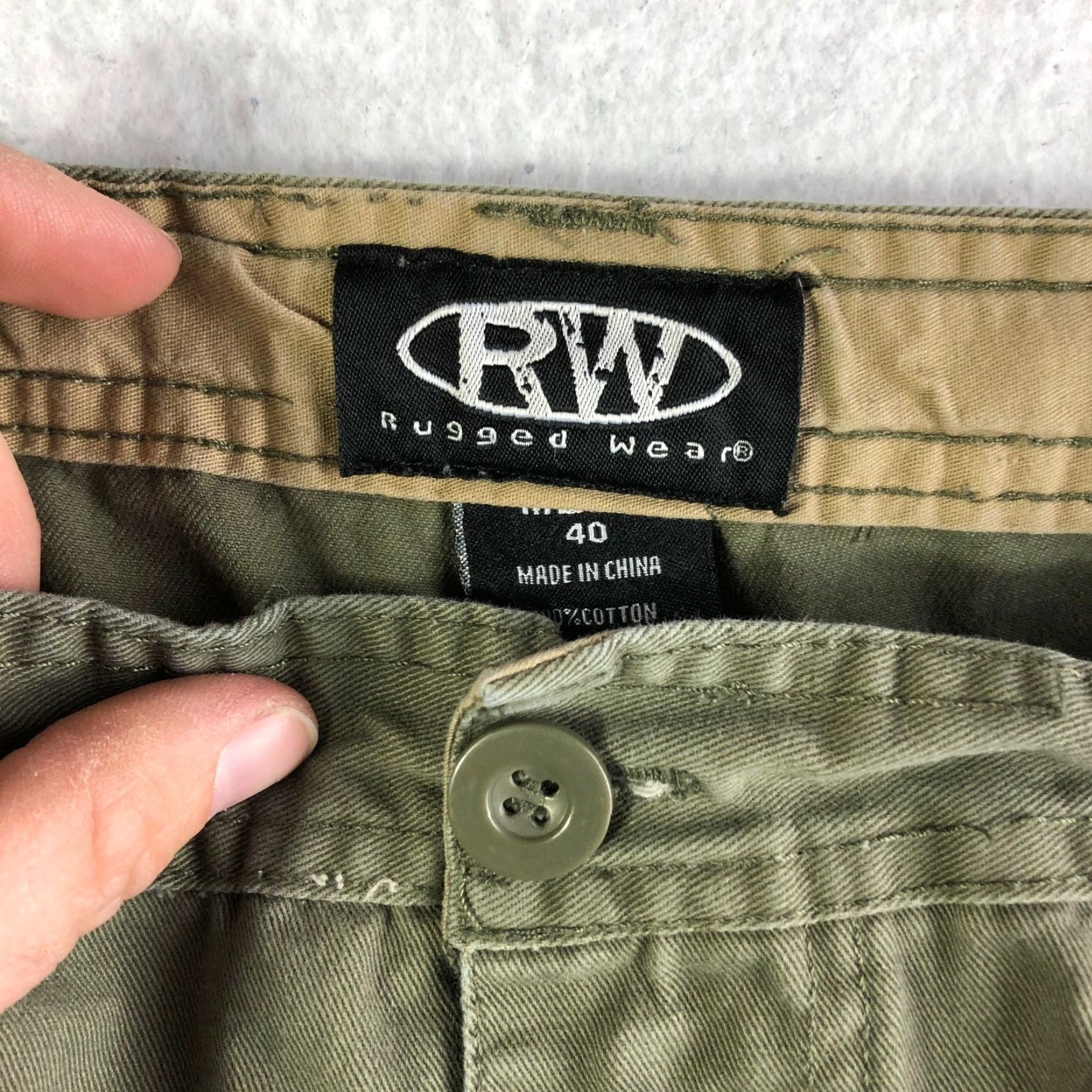 Vintage Rugged Wear Green Cargo Shorts Mens Size 40 Mid Rise 100% Cotton Size US 35 - 6 Thumbnail