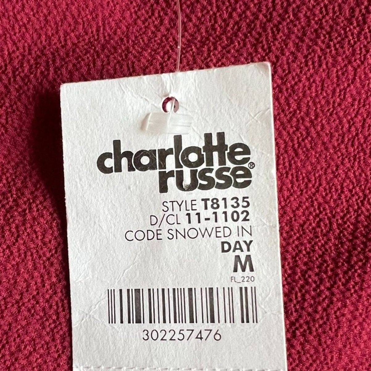 Other Charlotte Russe Burgandy Mock-Neck Cold-Shoulder Top, M Size M / US 6-8 / IT 42-44 - 6 Thumbnail