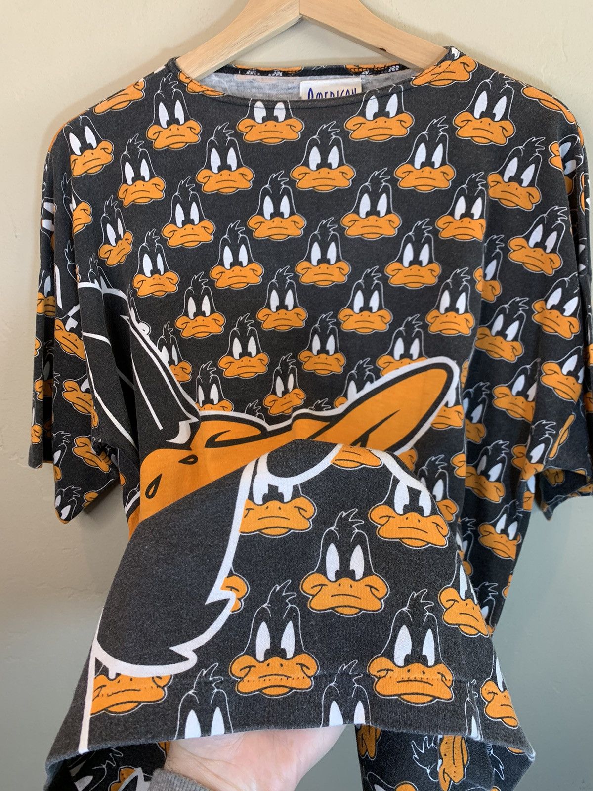 Vintage × Warner Bros RARE* Vintage 1992 Daffy Duck AOP Single Stitch Looney Shirt Size US M / EU 48-50 / 2 - 4 Thumbnail