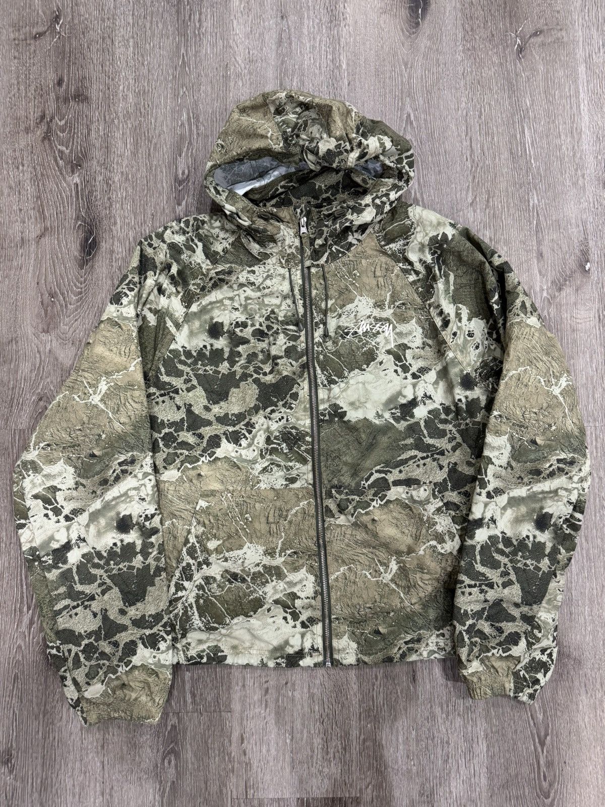 Stussy Stussy wave dye beach shell jacket (lime) | Grailed