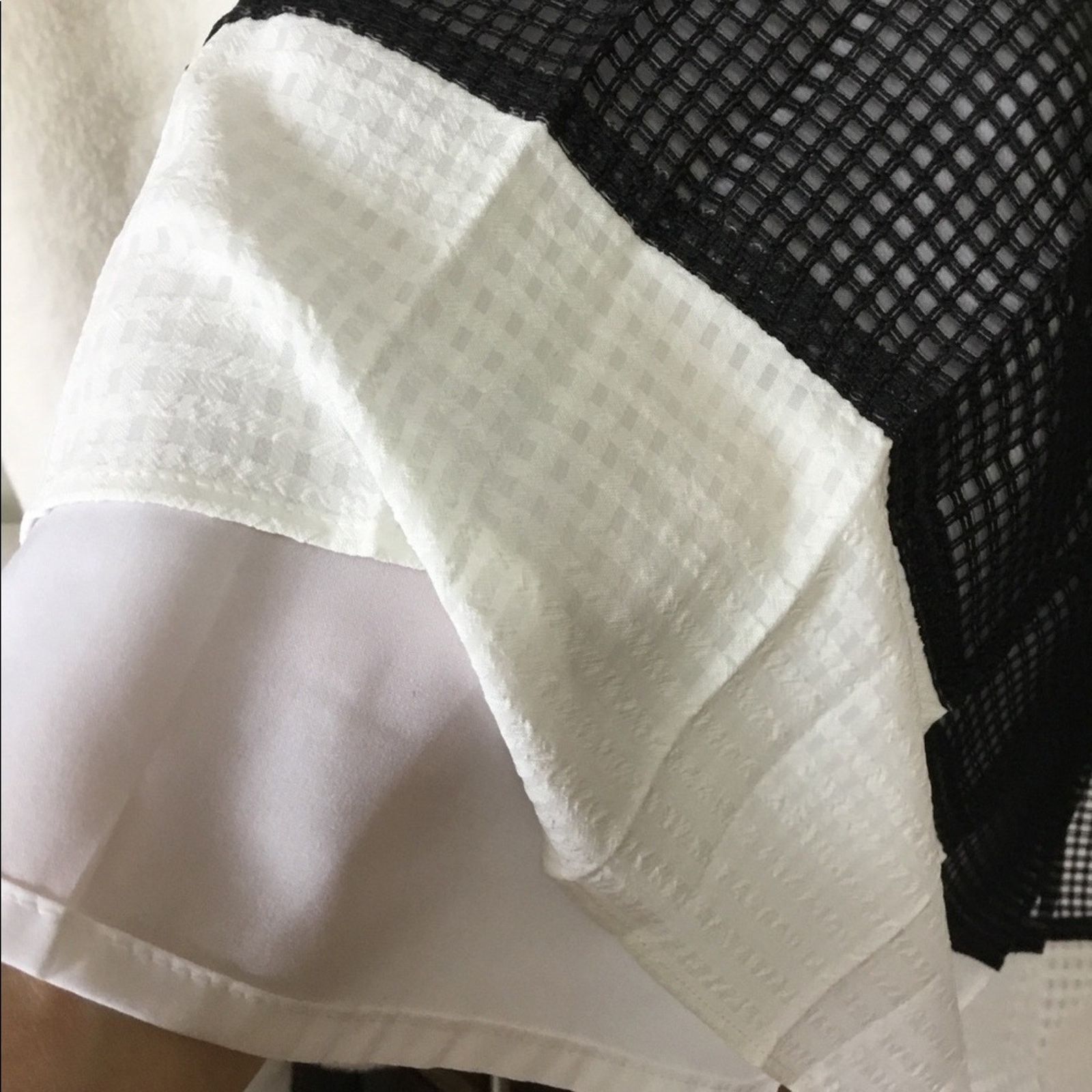 Banana Republic Banana Public White & Black Pleated Midi Skirt Size 28" / US 6 / IT 42 - 6 Thumbnail