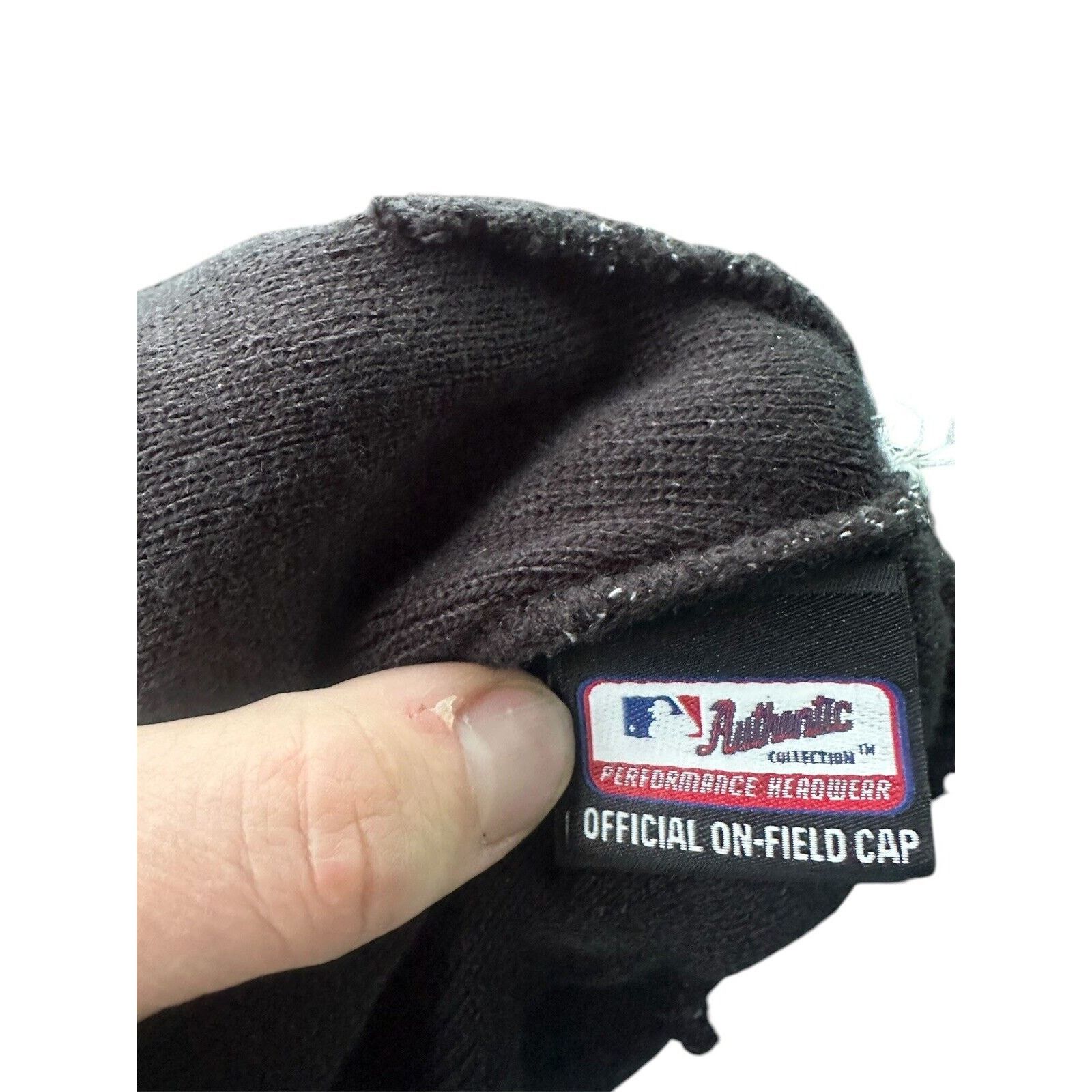 New Era Chicago Cubs World Series Beanie New Era Player Authentic Size ONE SIZE - 3 Thumbnail