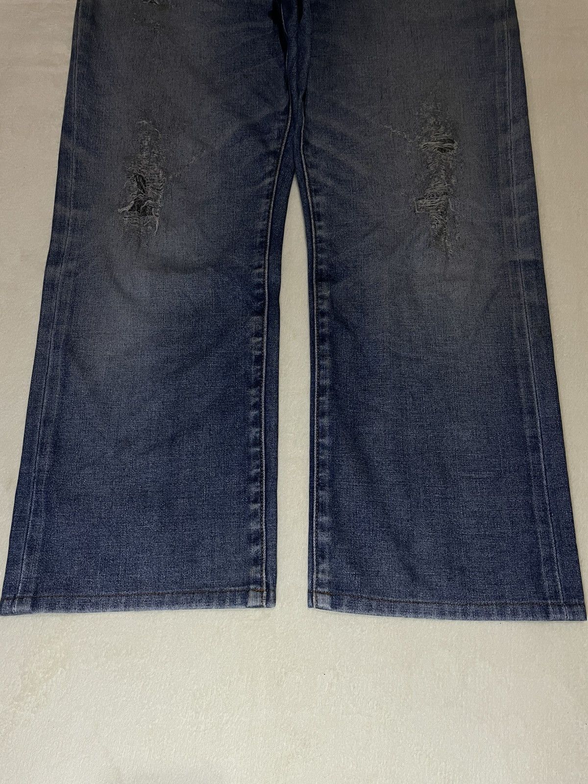 Uniqlo Vintage Japanese Brand Distress Faded Denim Jeans Size US 36 / EU 52 - 3 Thumbnail