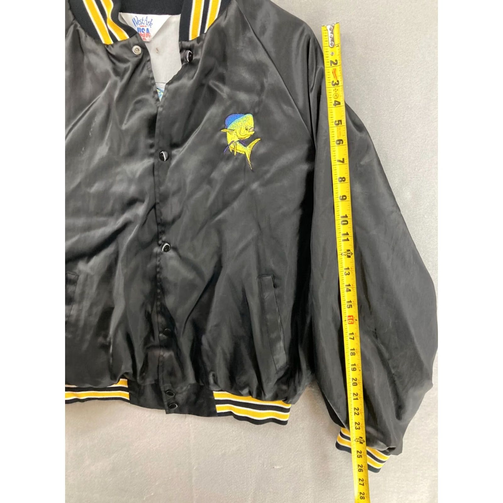 Vintage VINTAGE Ark Jacket Mens XL Black Nylon Satin Bomber 80s 90s Holiday Pattern Mahi Mahi Logo Button Relaxed All Seasons Full Zip Size US XL / EU 56 / 4 - 4 Thumbnail