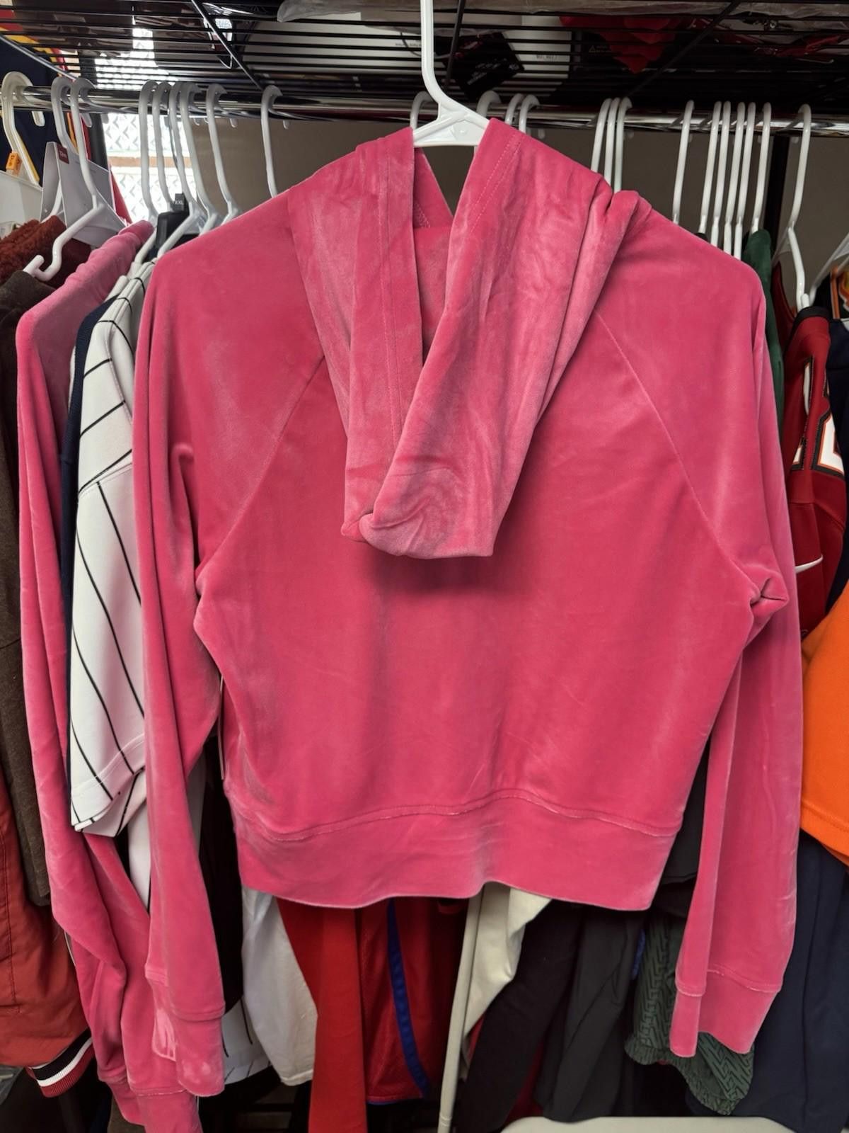 Juicy Couture Jeans Brand New Juicy Couture Velour Pullover Hoodie Size XS Size XS / US 0-2 / IT 36-38 - 5 Thumbnail