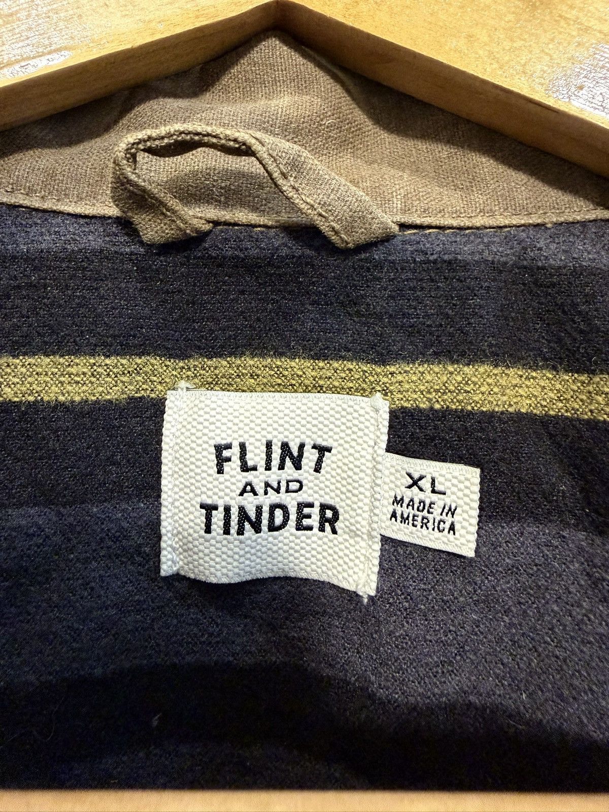 Flint And Tinder Flint and Tinder Waxed Trucker Jacket Made In USA Size US XL / EU 56 / 4 - 3 Thumbnail