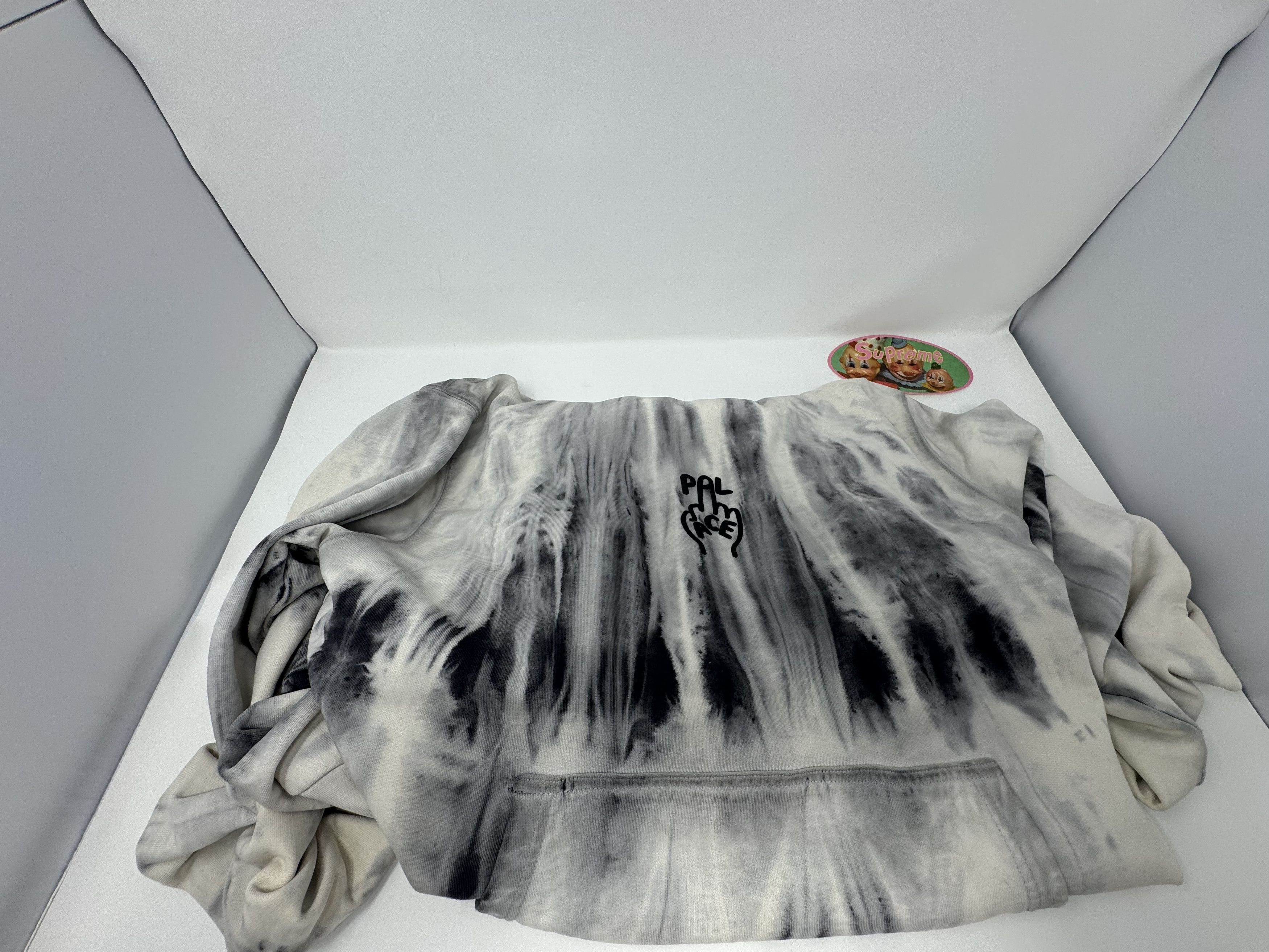 Middle Finger-Up hoodie tie dye black grey