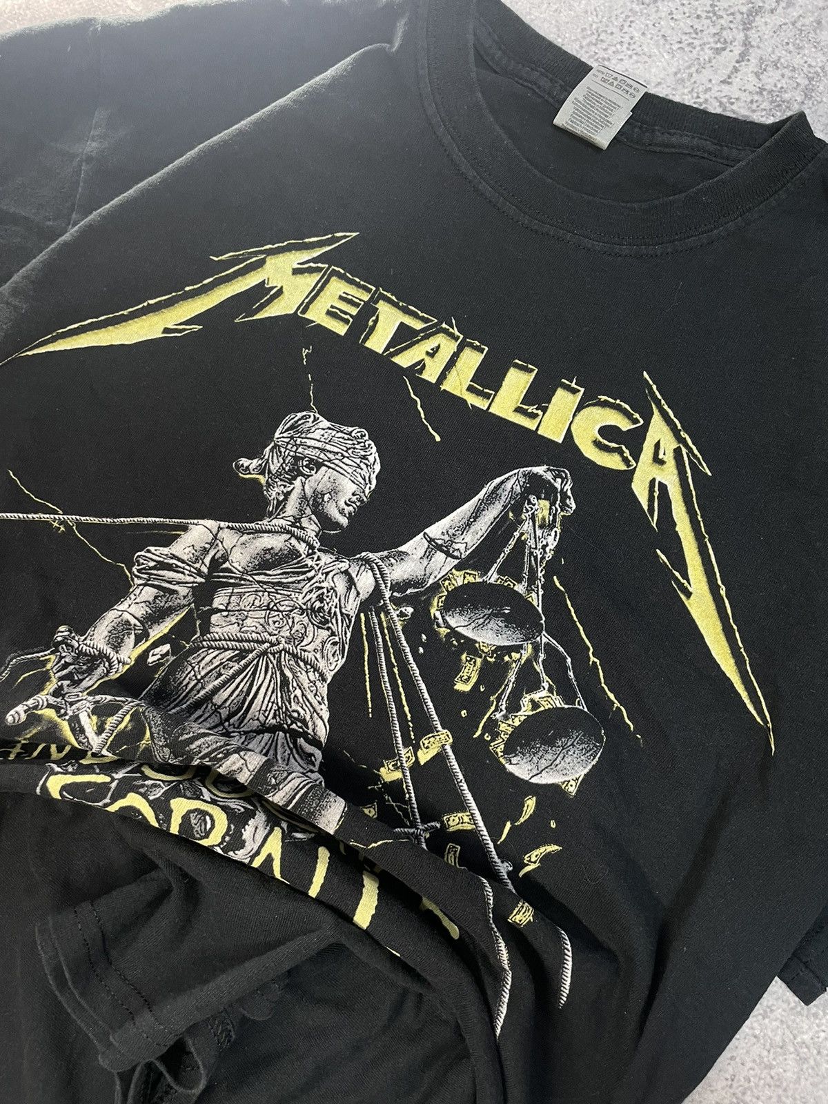 Band Tees Vtg Metallica …And Justice for All Pushead Graphic Tee Size US M / EU 48-50 / 2 - 4 Thumbnail