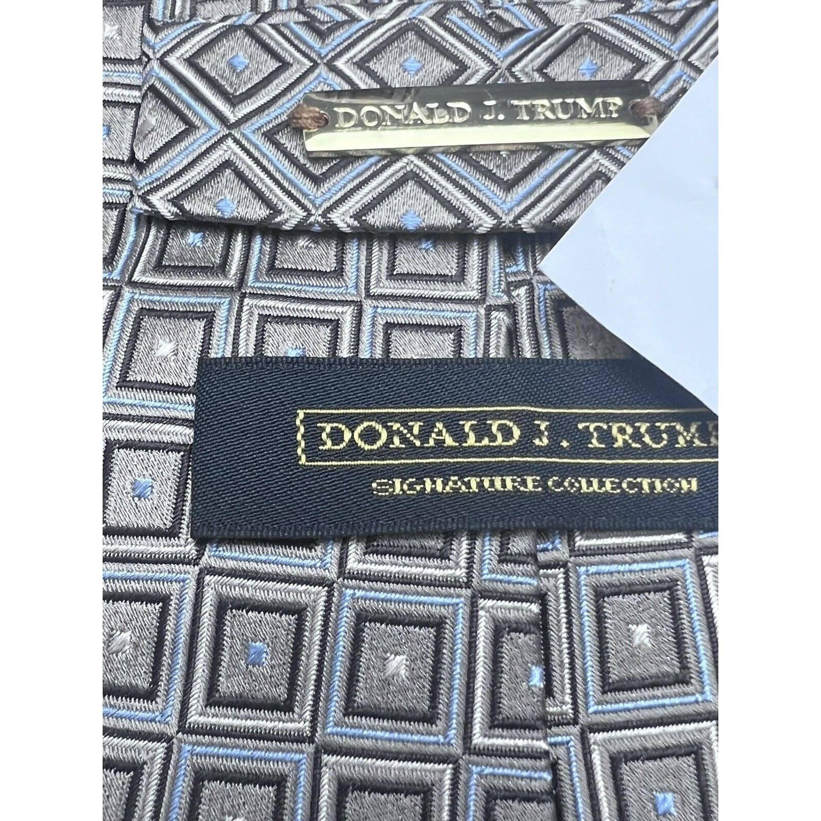 Donald Trump DONALD TRUMP President Signature Collection Silk Necktie Sil Size ONE SIZE - 3 Thumbnail