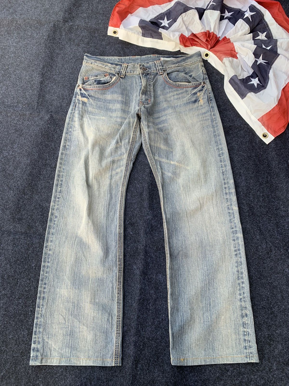 Edwin Edwin vintage sick faded. Size US 34 / EU 50 - 1 Thumbnail