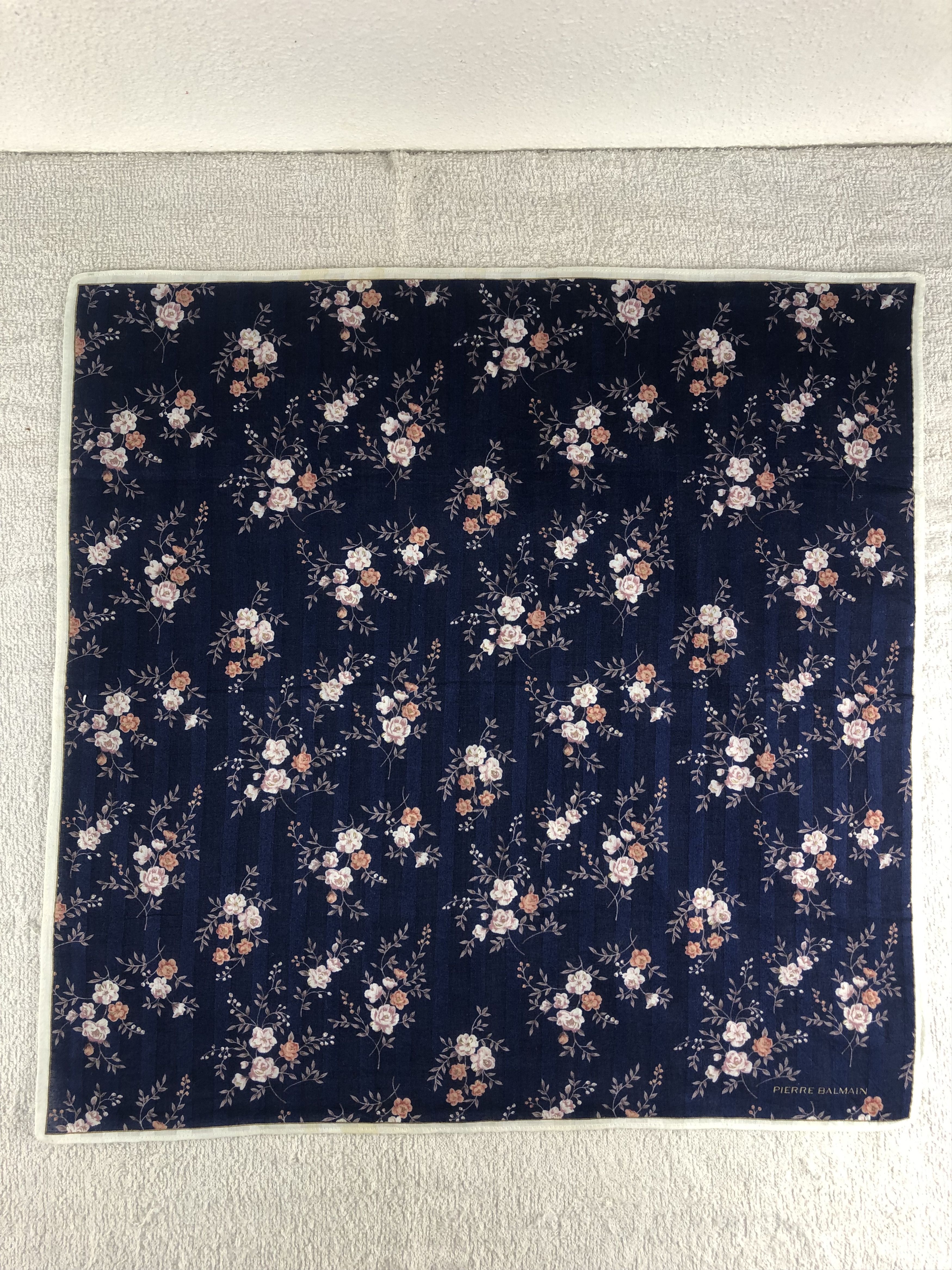 Pierre Balmain Pierre Balmain Handkerchief / Bandana / Neckerchief C054 Size ONE SIZE - 3 Thumbnail