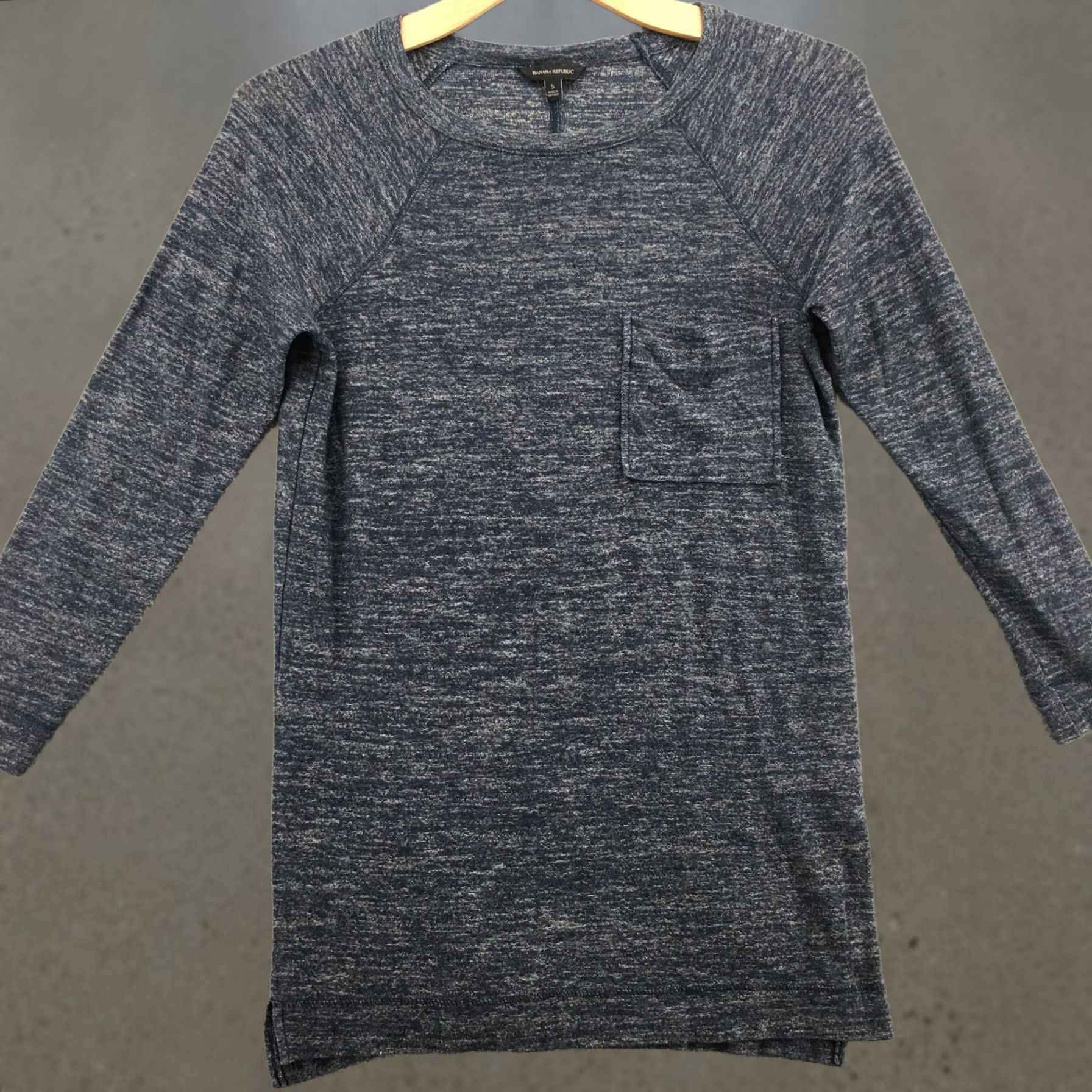 Banana Republic Banana Republic Knitted Tee Top Womens S Blue Raglan Sleeve Round Neck pocket Shirt Size S / US 4 / IT 40 - 1 Thumbnail