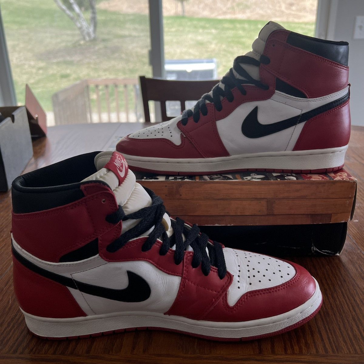 Jordan Brand 1994 Jordan 1 Retro Chicago Size US 11.5 / EU 44-45 - 3 Thumbnail