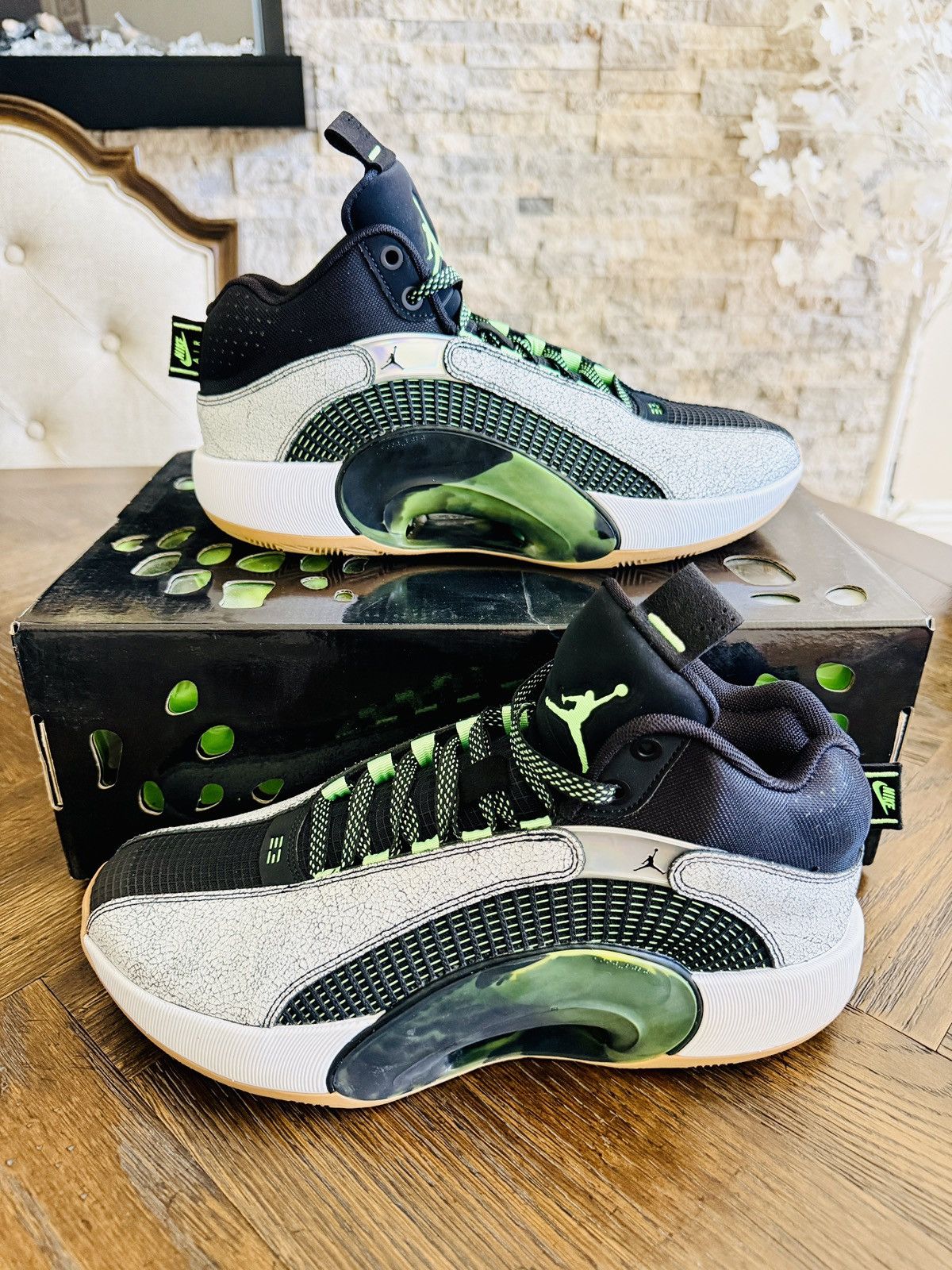 Jordan Brand Jordan Mens XXXV SP Zion Bayou Boys Basketball Shoes Size 10 Size US 10 / EU 43 - 12 Thumbnail
