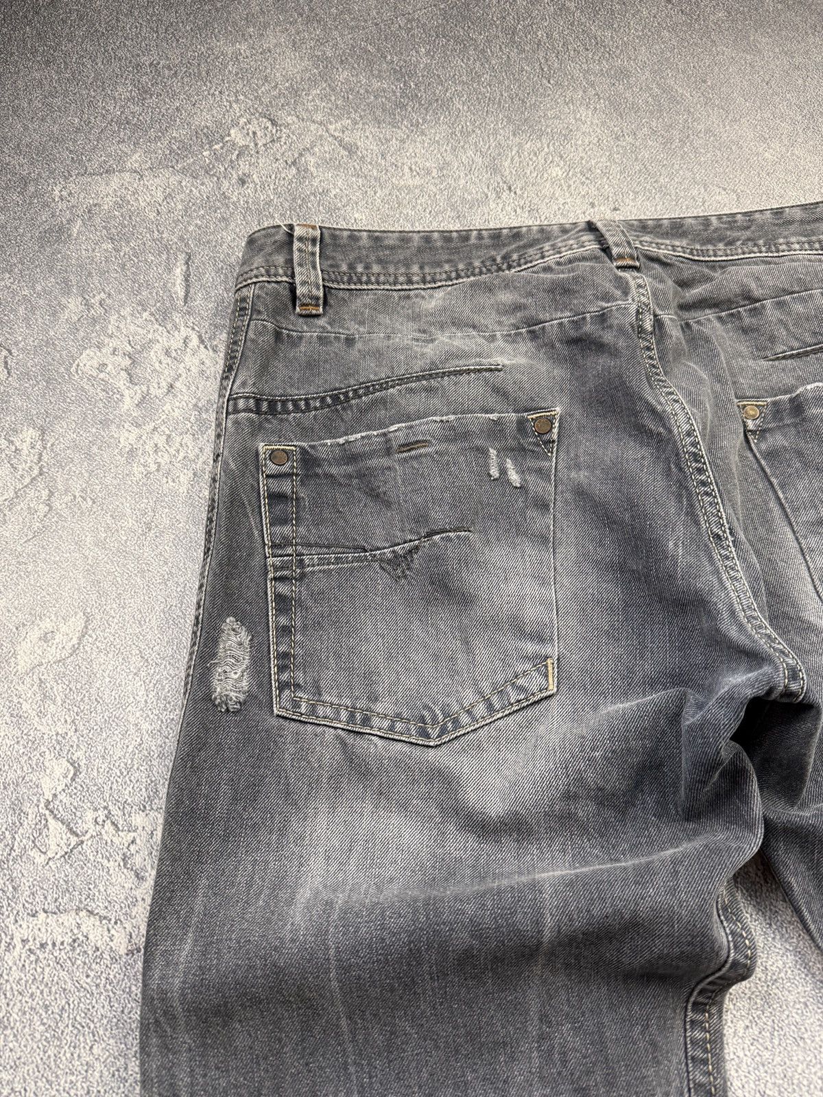 Diesel Vintage Diesel Jeans Distressed Faded Flared Wide Baggy Y2K Size US 34 / EU 50 - 14 Thumbnail