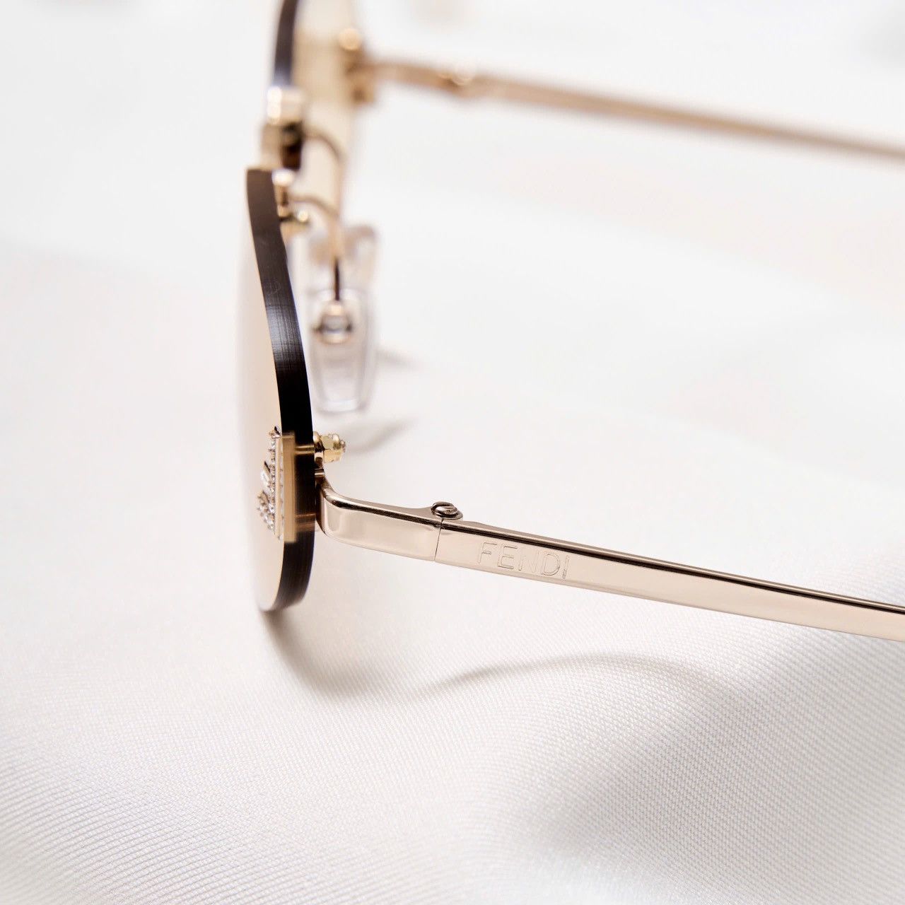 Fendi FENDI FE4075US 28Y SUNGLASSES Size ONE SIZE - 3 Thumbnail