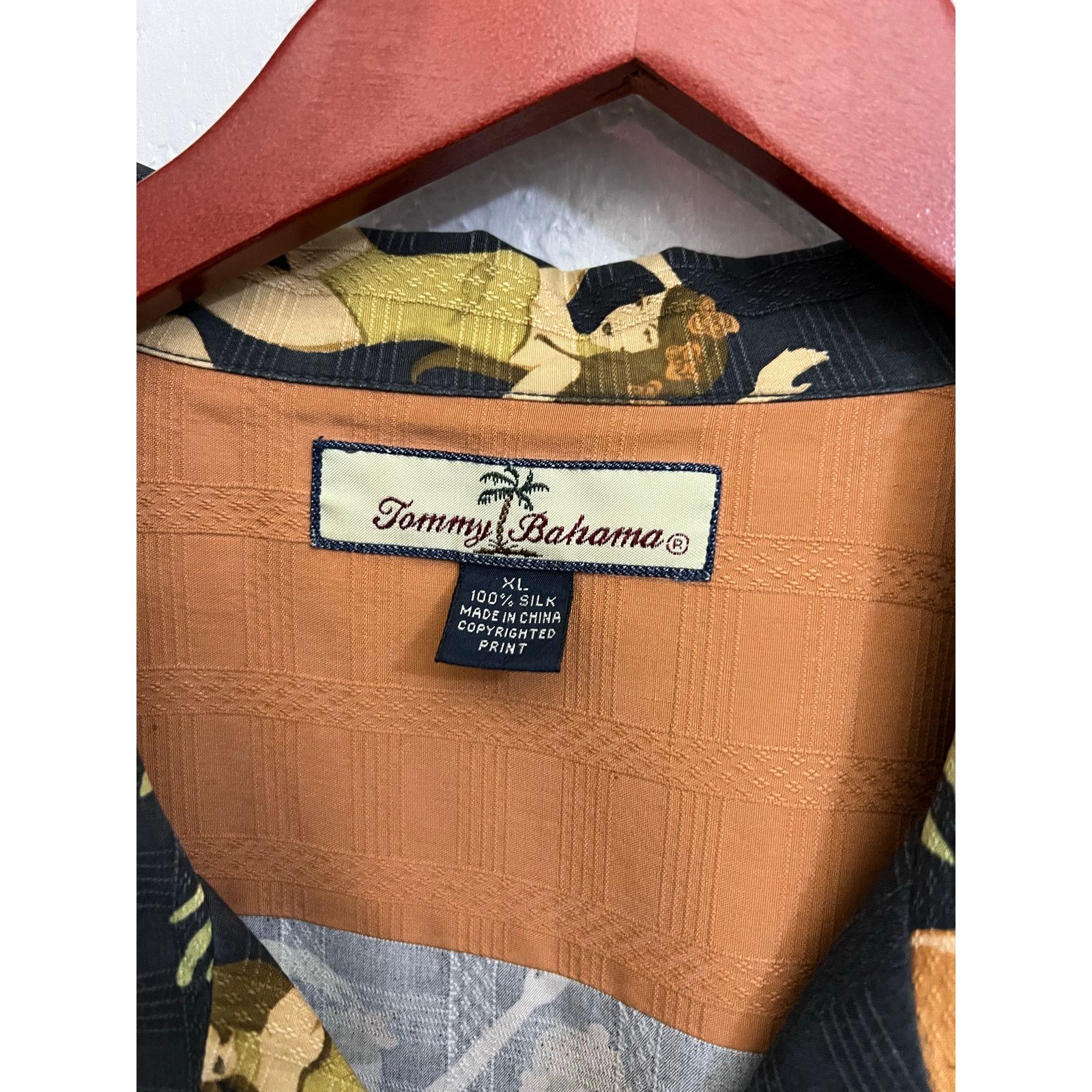 Tommy Bahama Tommy Bahama 100% Silk Hawaiian Shirt XL Black Hula Girl Size US XL / EU 56 / 4 - 3 Thumbnail