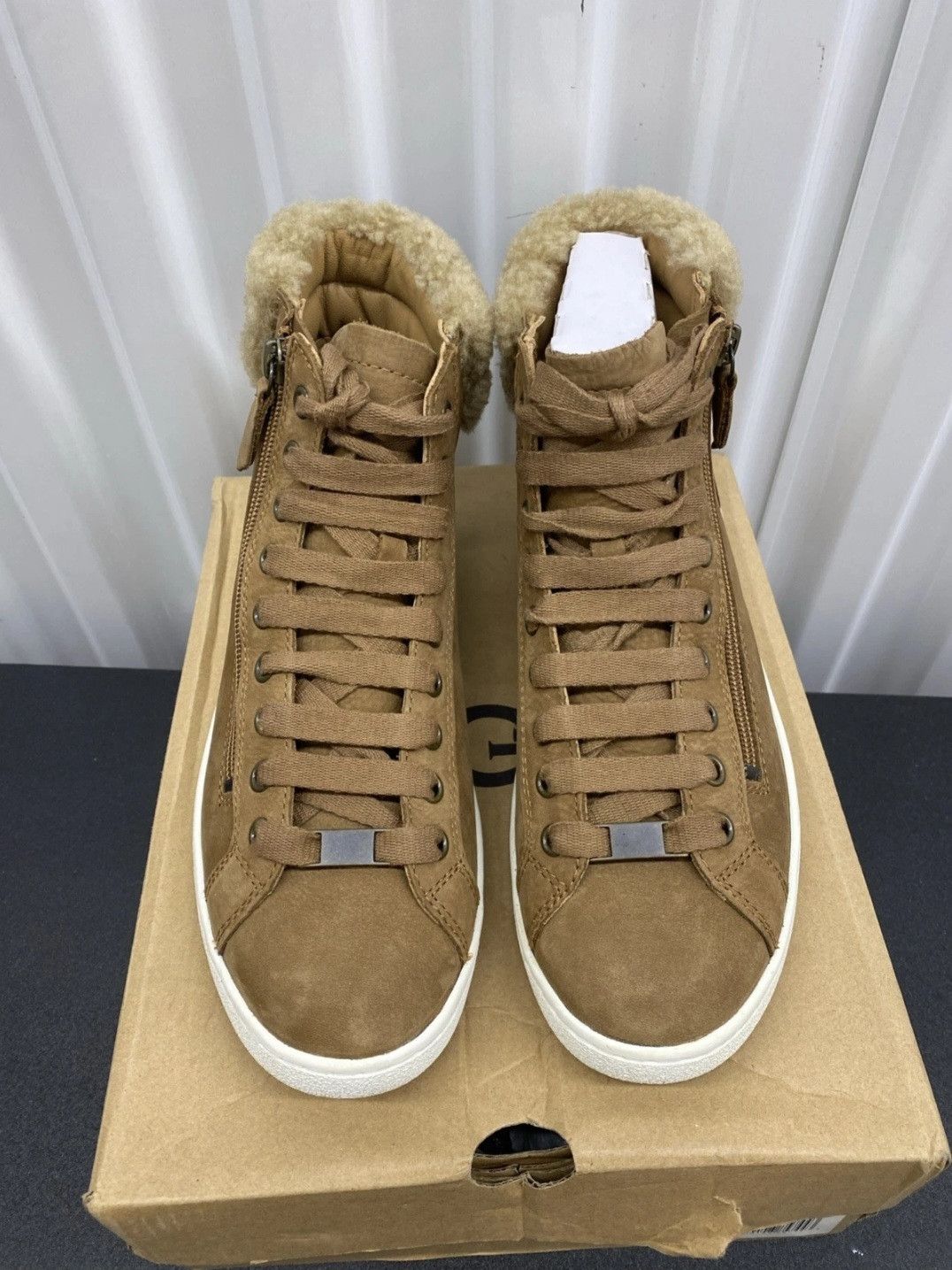 Ugg UGG Chestnut Leather High Top Lace Up Zipper Boots WMNS Size US 9 / IT 39 - 2 Thumbnail