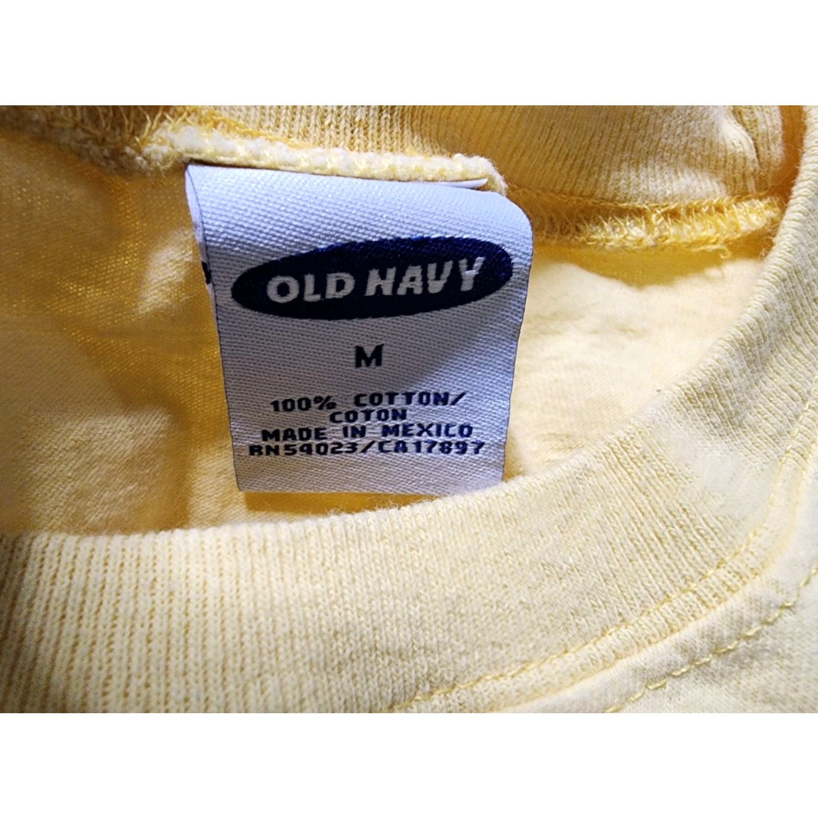 Old Navy VINTAGE Old Navy Mens M Big Catch Bait And Tackle Fishing Fish T Shirt Size US M / EU 48-50 / 2 - 5 Thumbnail