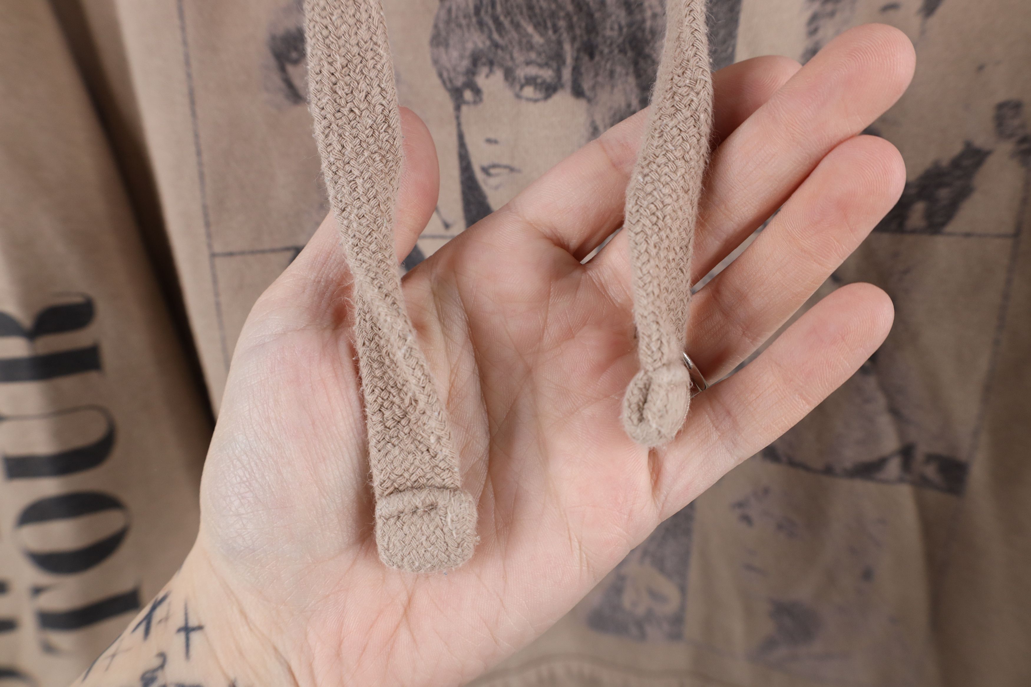 Vintage Taylor Swift The Eras Tour Spell Official Tour Hoodie Beige Size XXL / US 16-18 / IT 52-54 - 6 Thumbnail