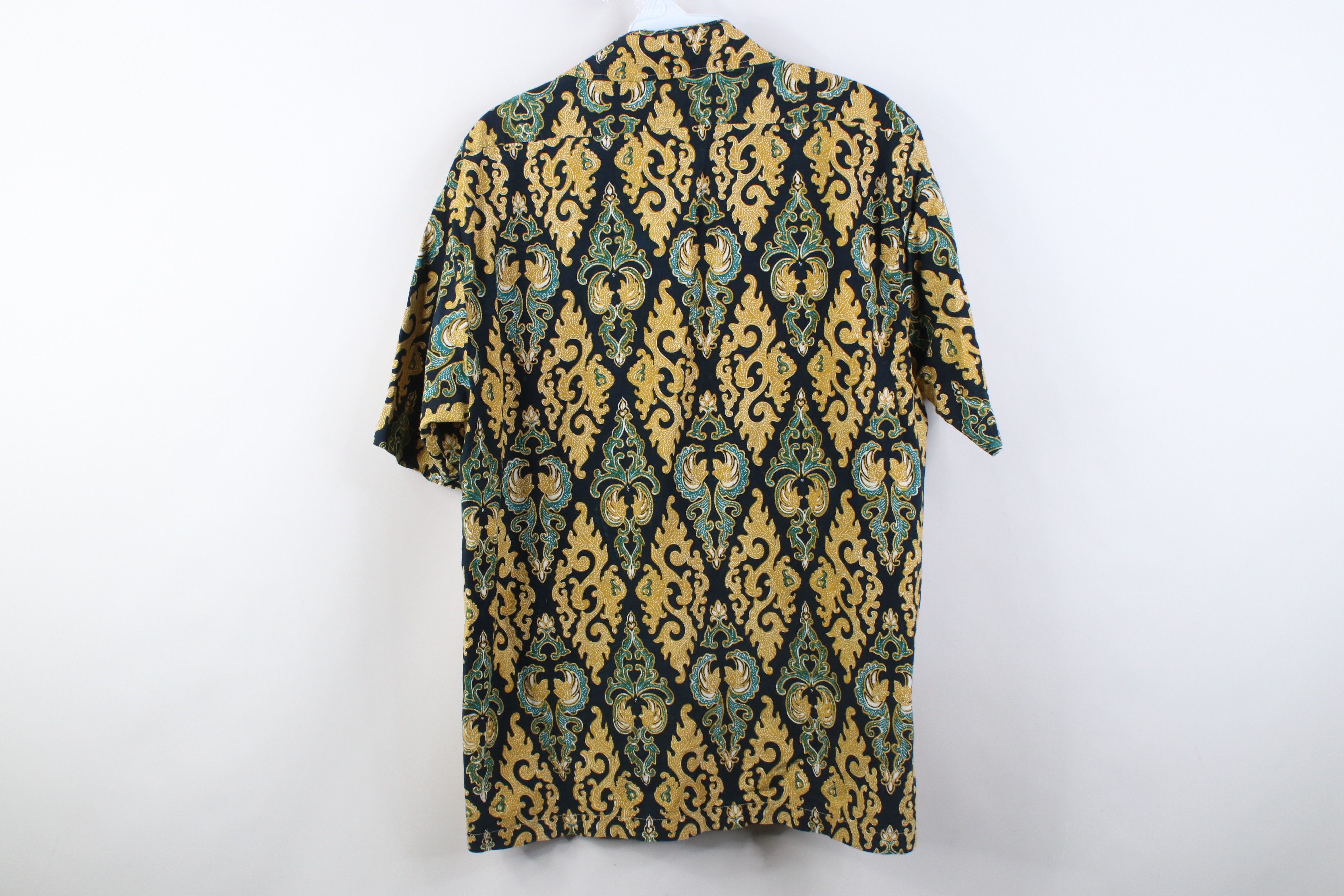 Vintage Vintage 70s Streetwear Geometric Short Sleeve Button Shirt Size US XL / EU 56 / 4 - 11 Thumbnail