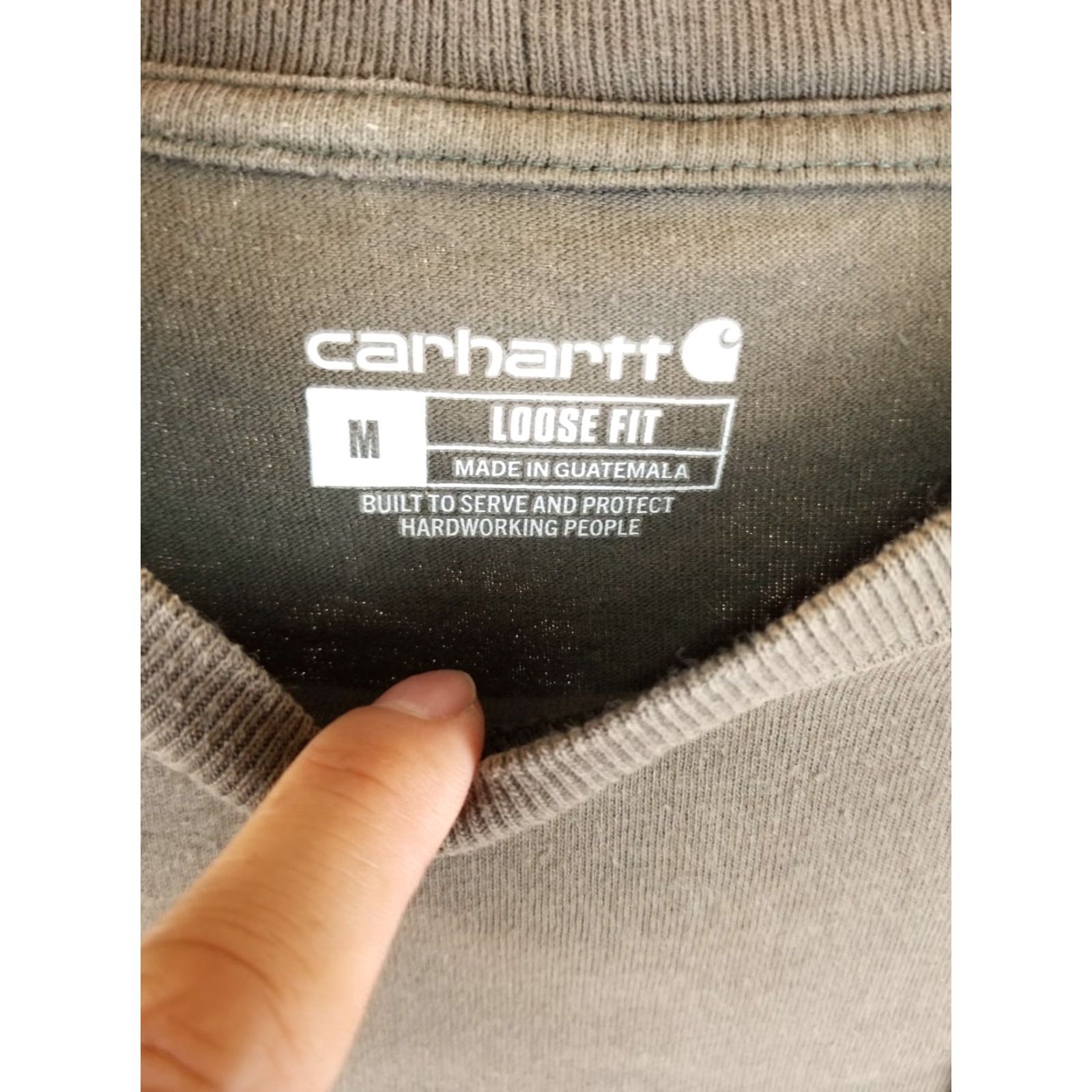 Carhartt VINTAGE Carhartt ONE POCKET GRADIENT FADED COTTON T-SHIRT SZ MEDIUM Shirt Mens Size US M / EU 48-50 / 2 - 3 Thumbnail