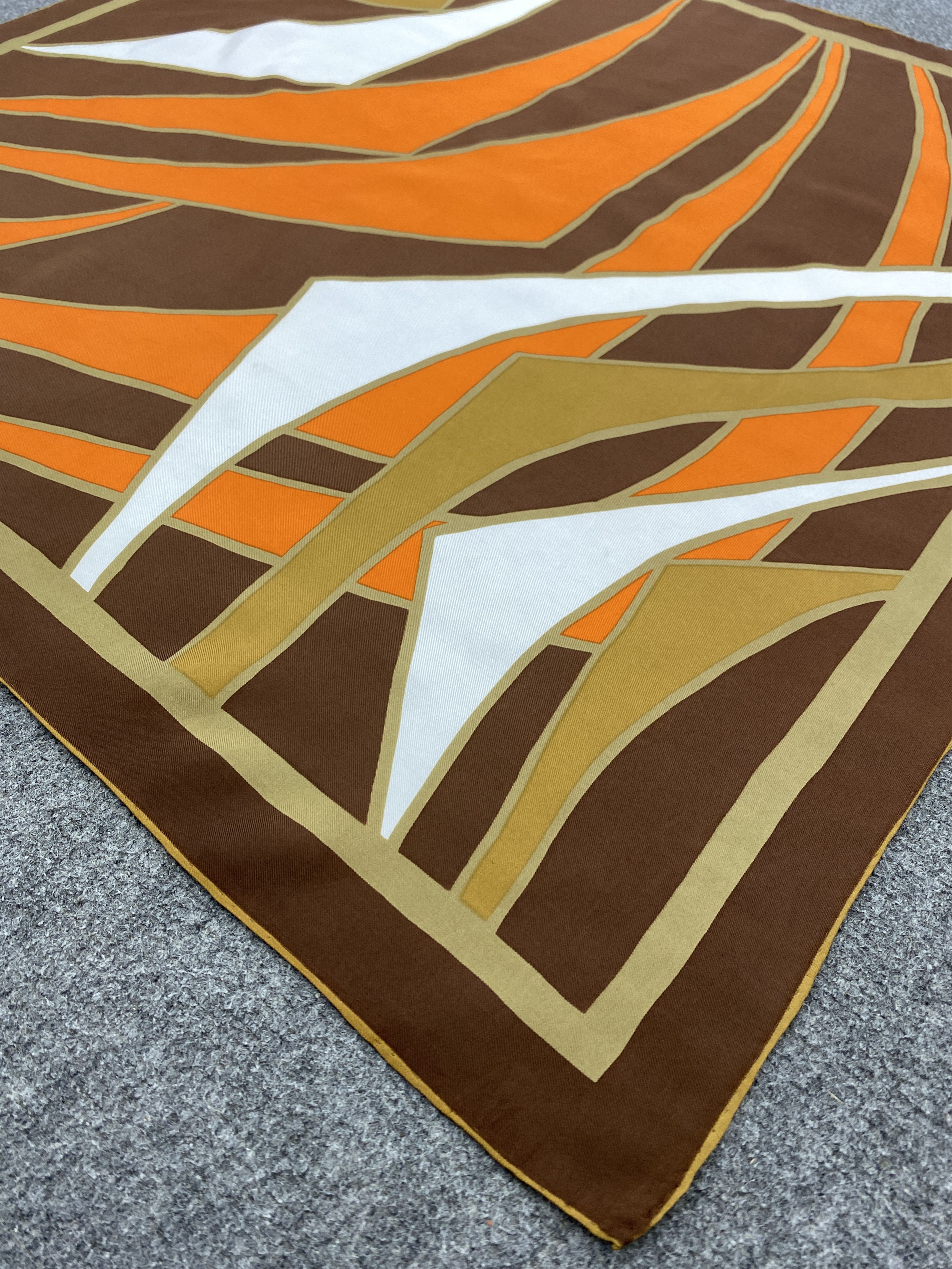 Vintage Geometry Design Silk Scarf / Muffler / Silk Shawl SN0068 Size ONE SIZE - 4 Thumbnail