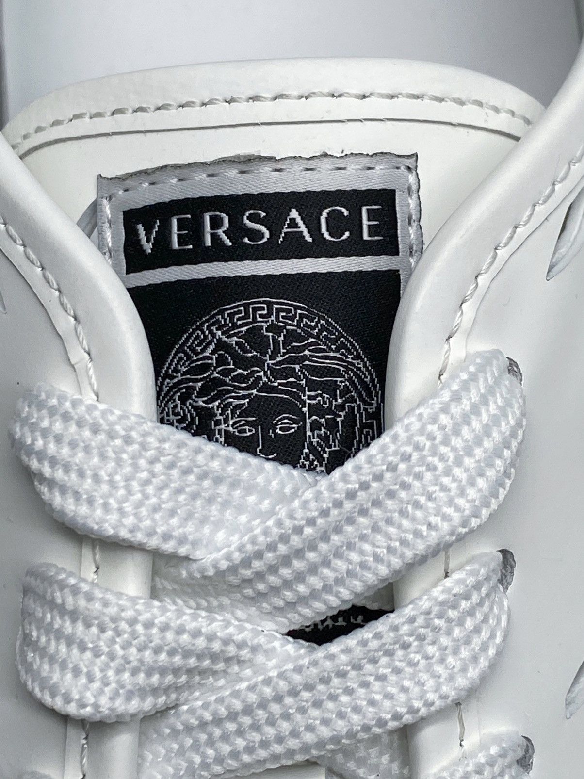 Versace Versace Laser-Cut Low-Top Leather Sneakers size 42/us size 9 Size US 9 / EU 42 - 7 Thumbnail