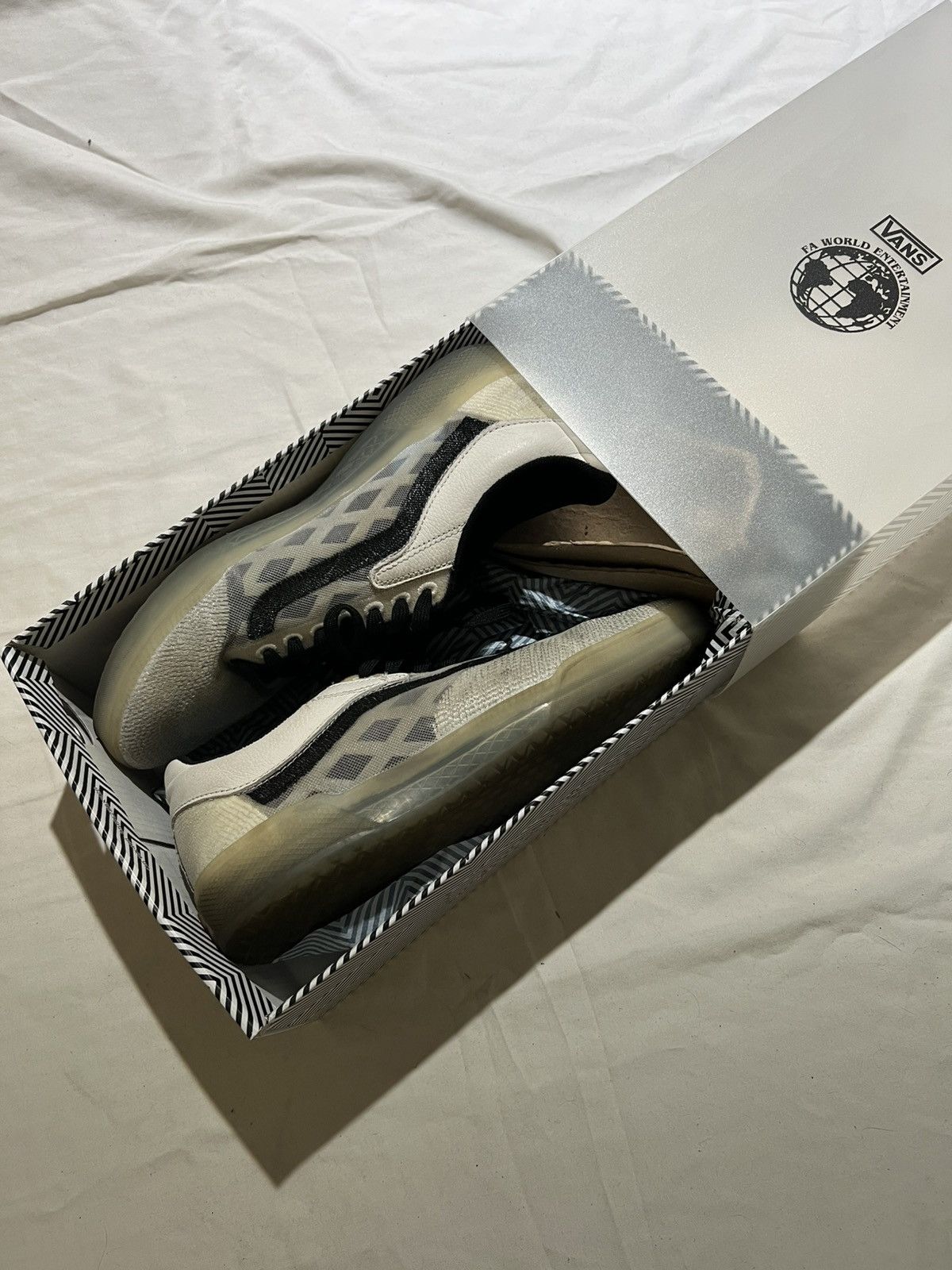 Vans Vans AVE EXP Ultima Size US 11.5 / EU 44-45 - 1 Thumbnail