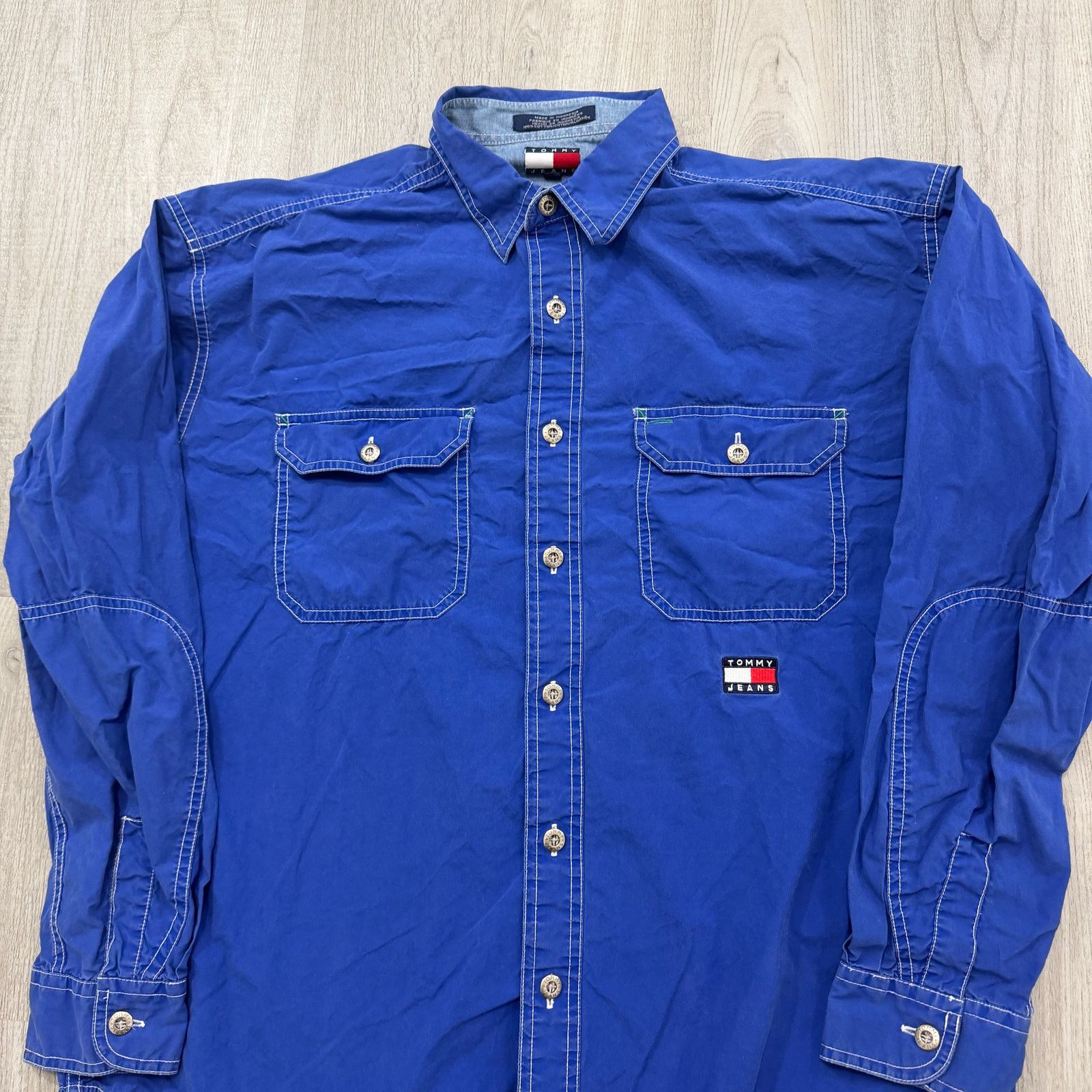Tommy Hilfiger Vintage Tommy Hilfiger Button Shirt Men's Medium Hip Hop Size US M / EU 48-50 / 2 - 2 Thumbnail
