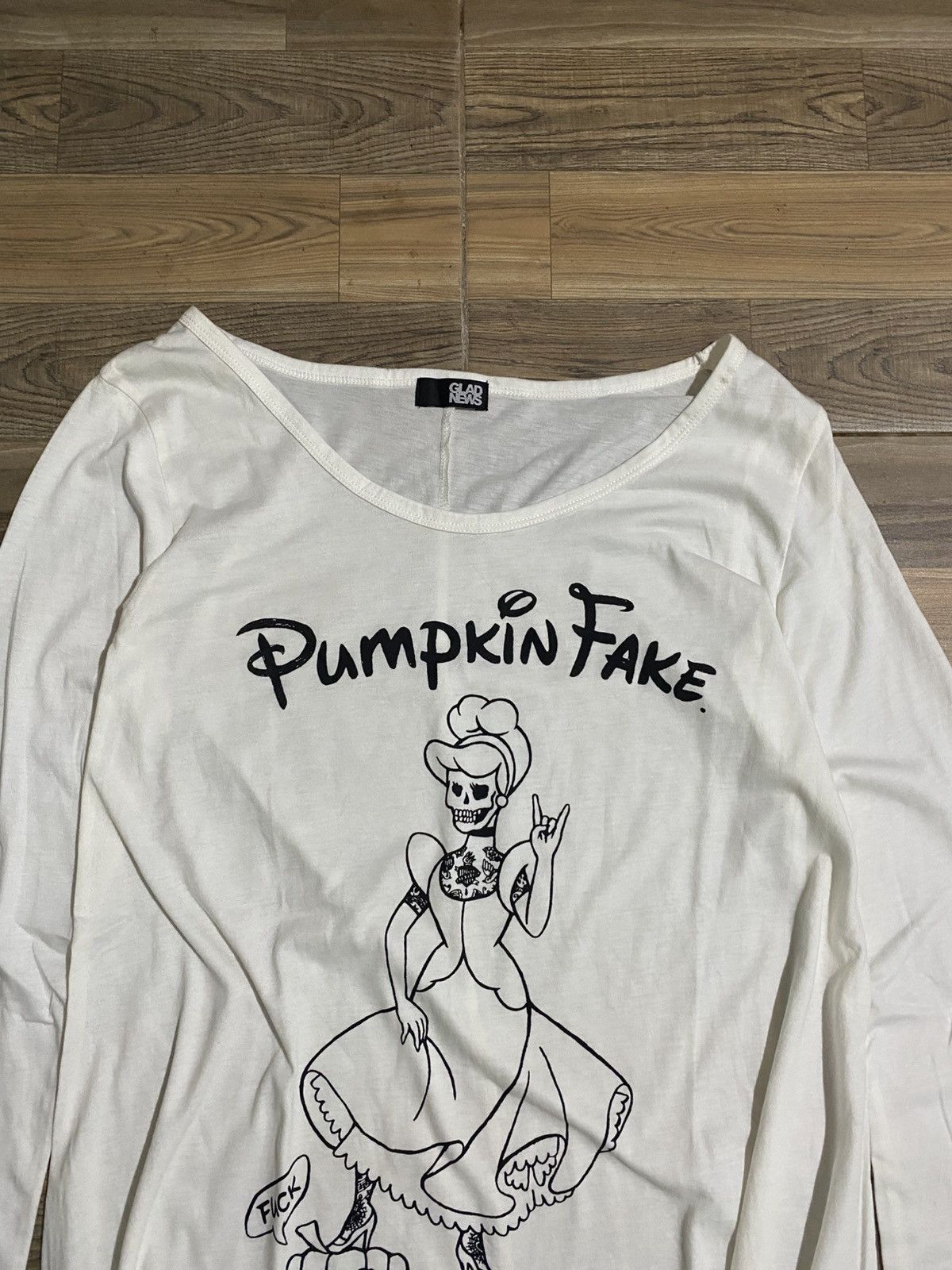 Japanese Brand × Vintage PUMPKIN FAKE GLAD NEWS ASYMMETRICAL LONG SLEEVE Size ONE SIZE - 3 Thumbnail