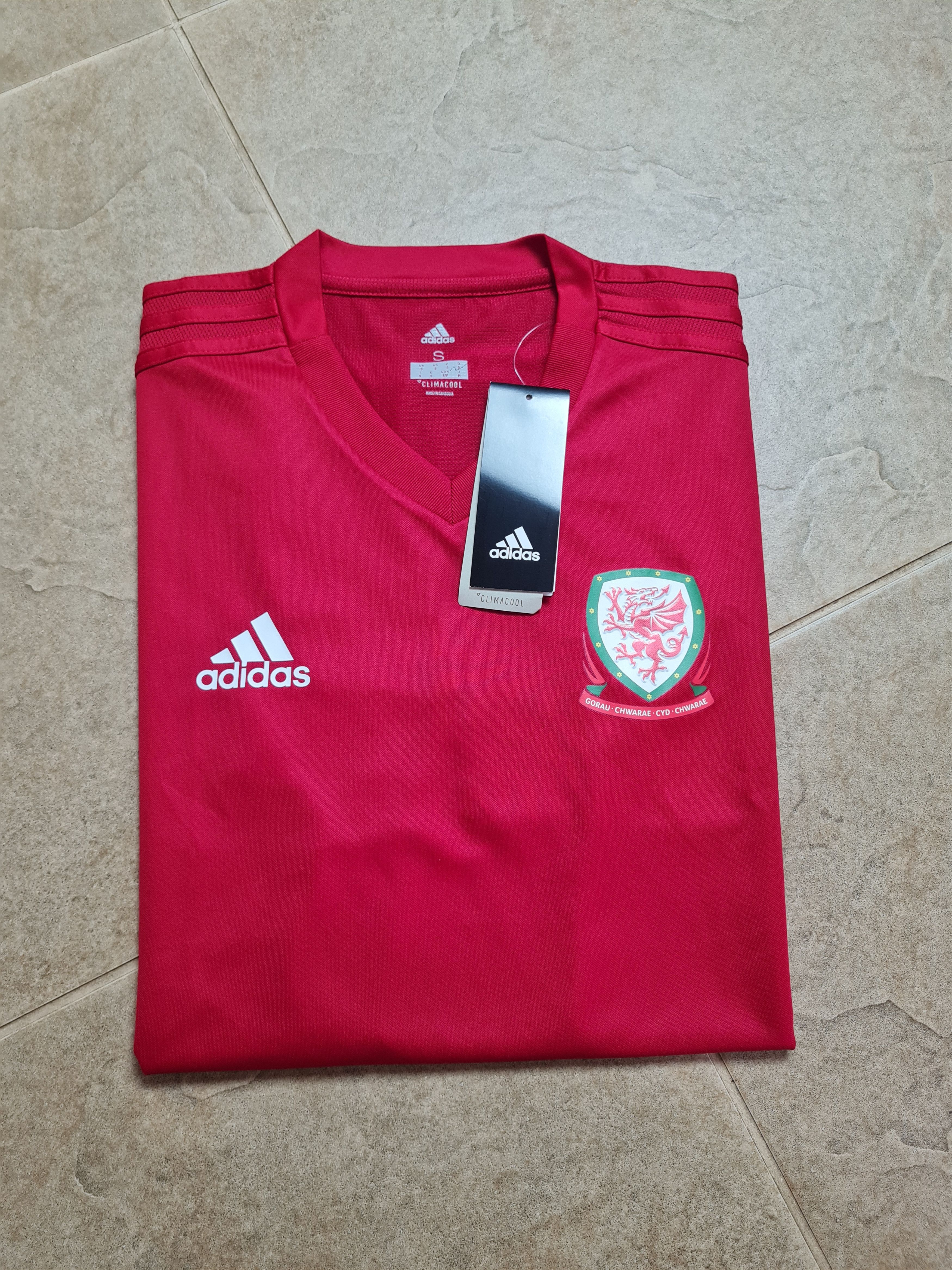 Adidas Jersey Shirt Training Adidas Wales National Football Soccer Size US S / EU 44-46 / 1 - 12 Thumbnail