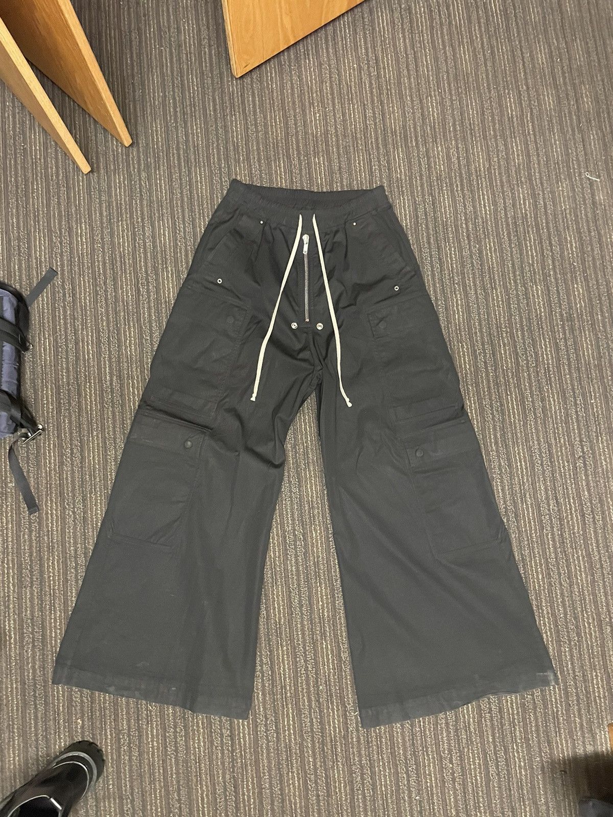 image of Rick Owens Cargo Belas Nylon in Black, Men's (Size 32)